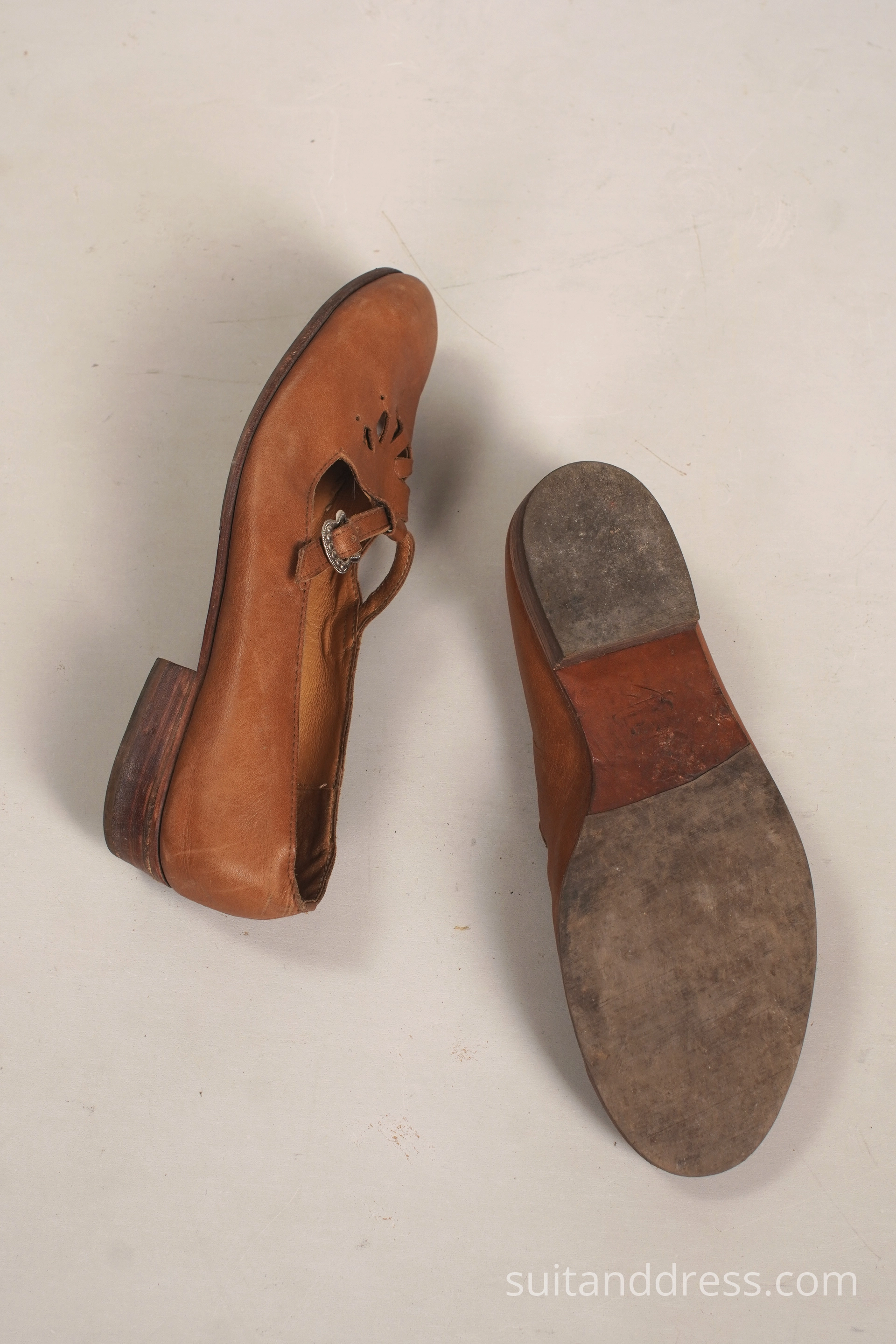 1920. 1930. gadu ikdienas kurpes darba apavi vintage mode 30tajos vēsturisko tērpu noma Rīgā