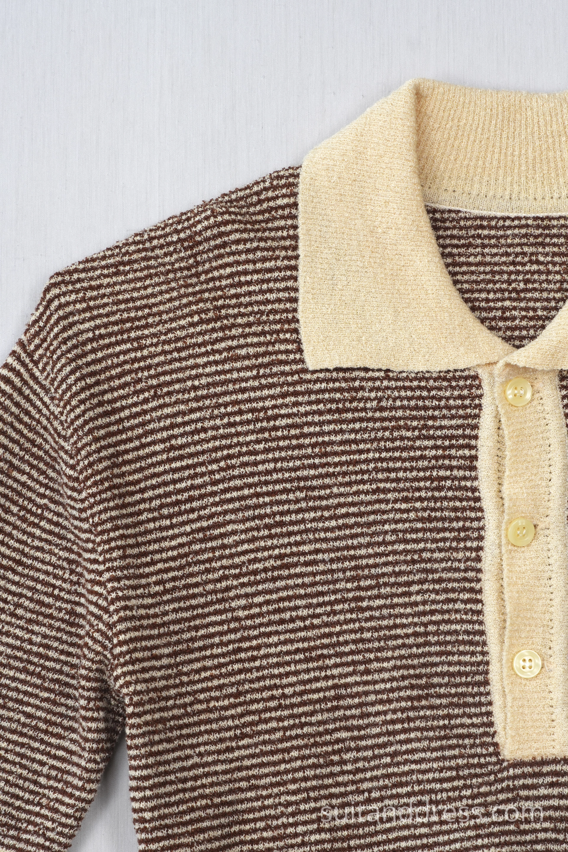 1970. gadu vīriešu mode vintage stils polo krekls retro apgērbi noma Rīgā