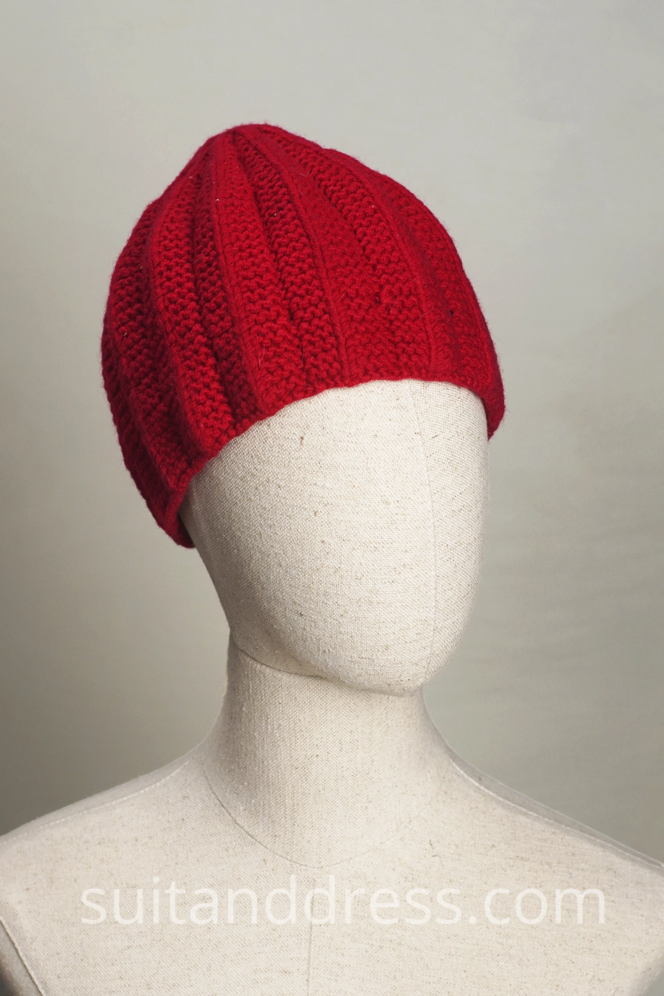 vintage knitted benie in red