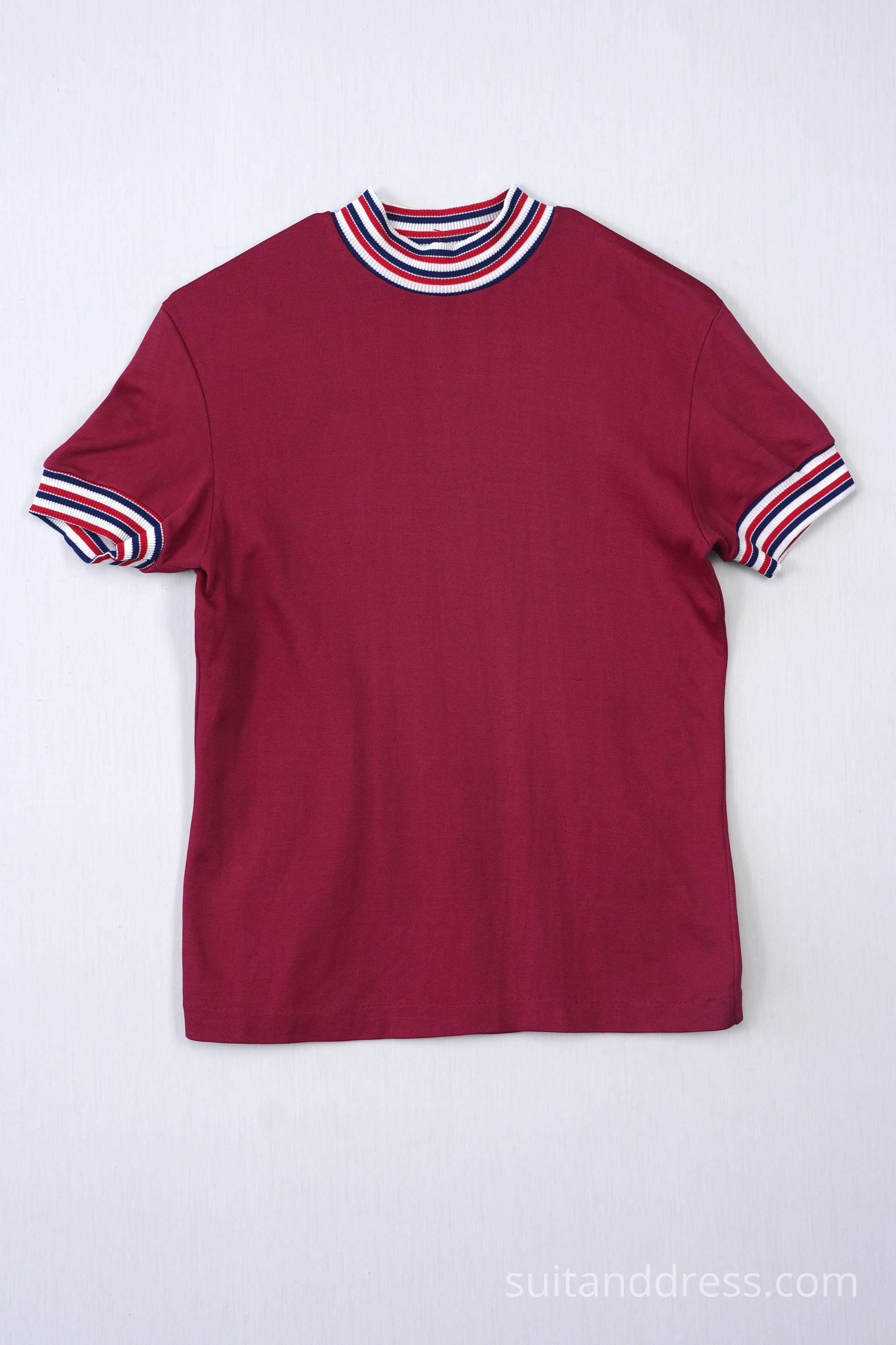 1960. 1970. gadu retro sporta tērps vintage krekliņš sportam vēsturisko tērpu noma Rīgā