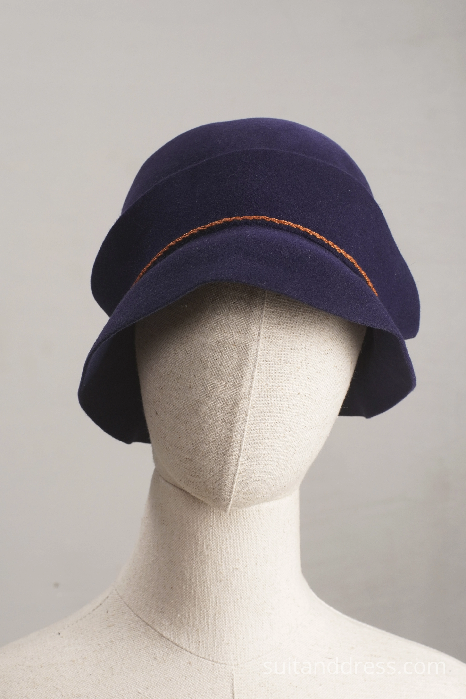 1920s felt cloche in navy womens hat 1920s style