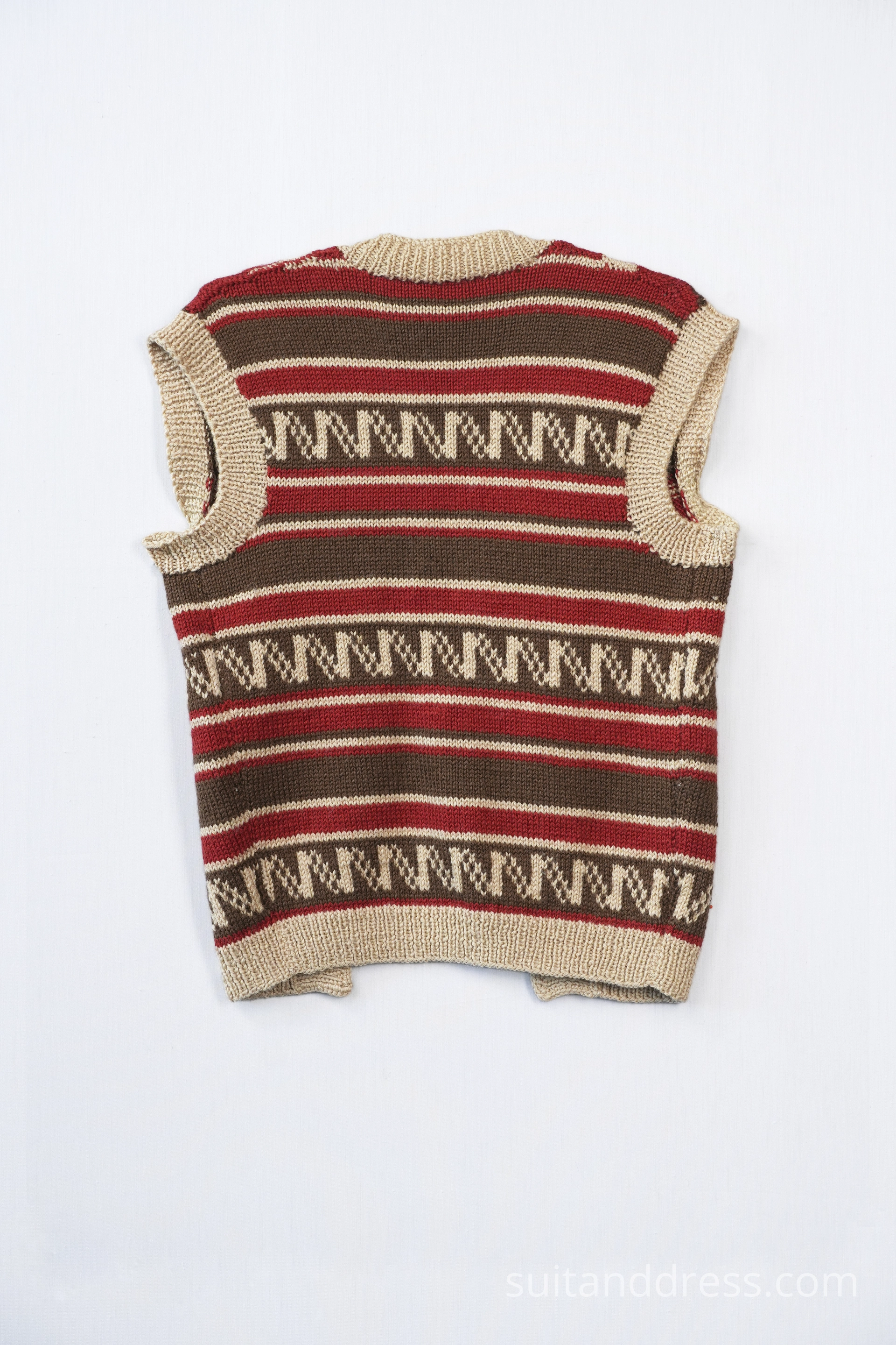 1970. gadu mode adīta rakstaina veste vintage tērpu noma Rīga