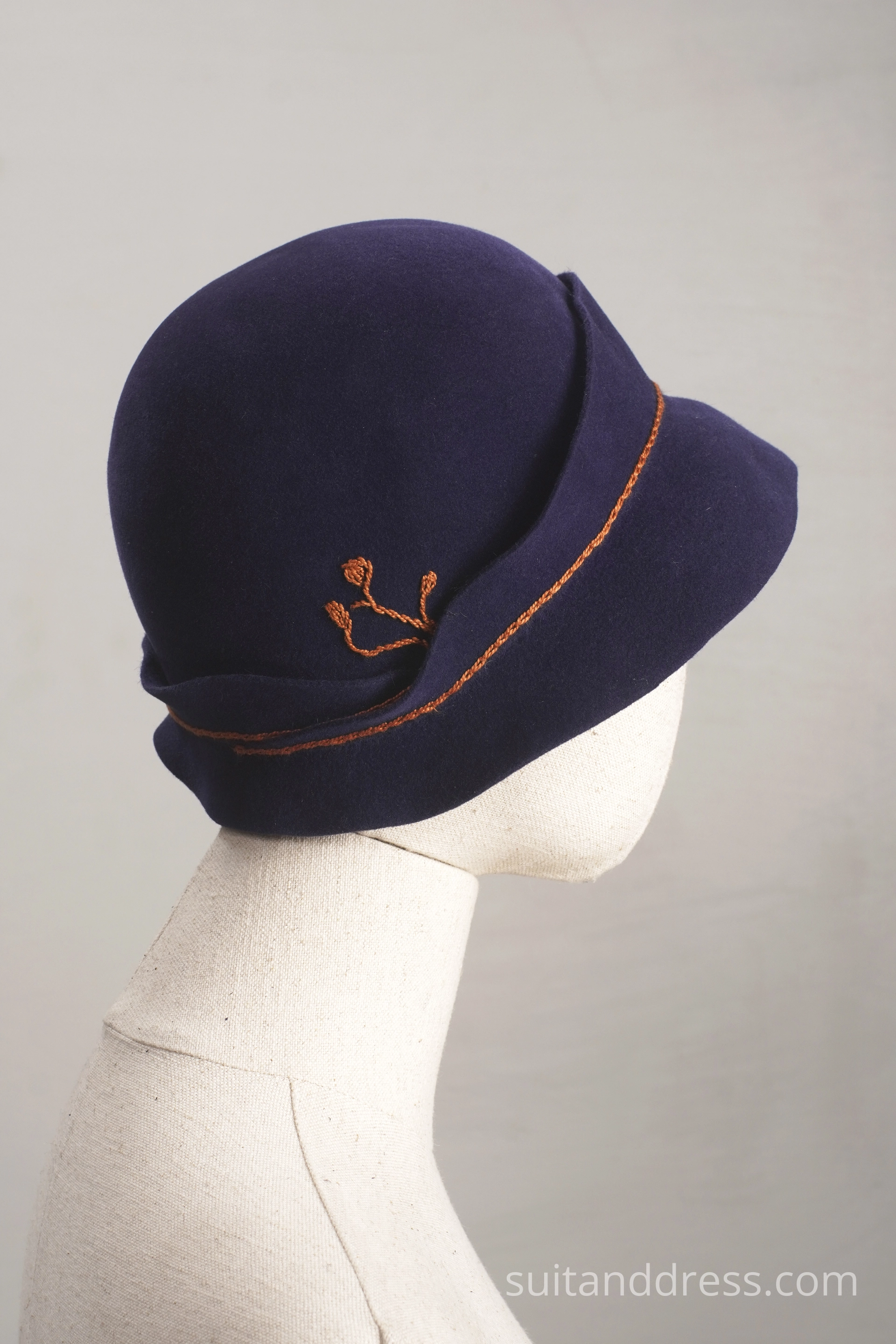 1920s felt cloche in navy womens hat 1920s style