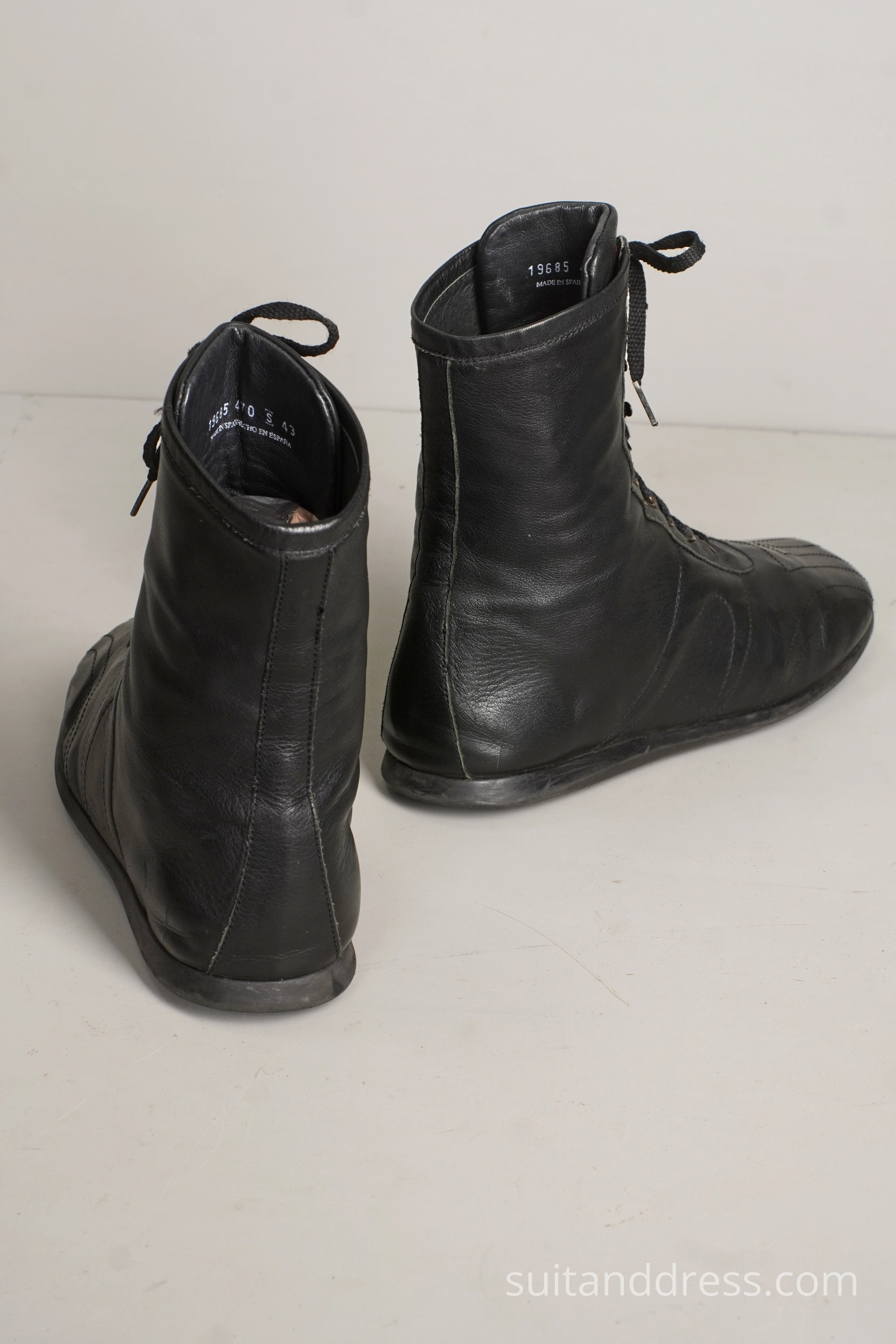 20. gs. sākuma sporta apavi 1920. 1930. 1940. gadu sporta stils vintage sporta ekipējums kostīmu noma