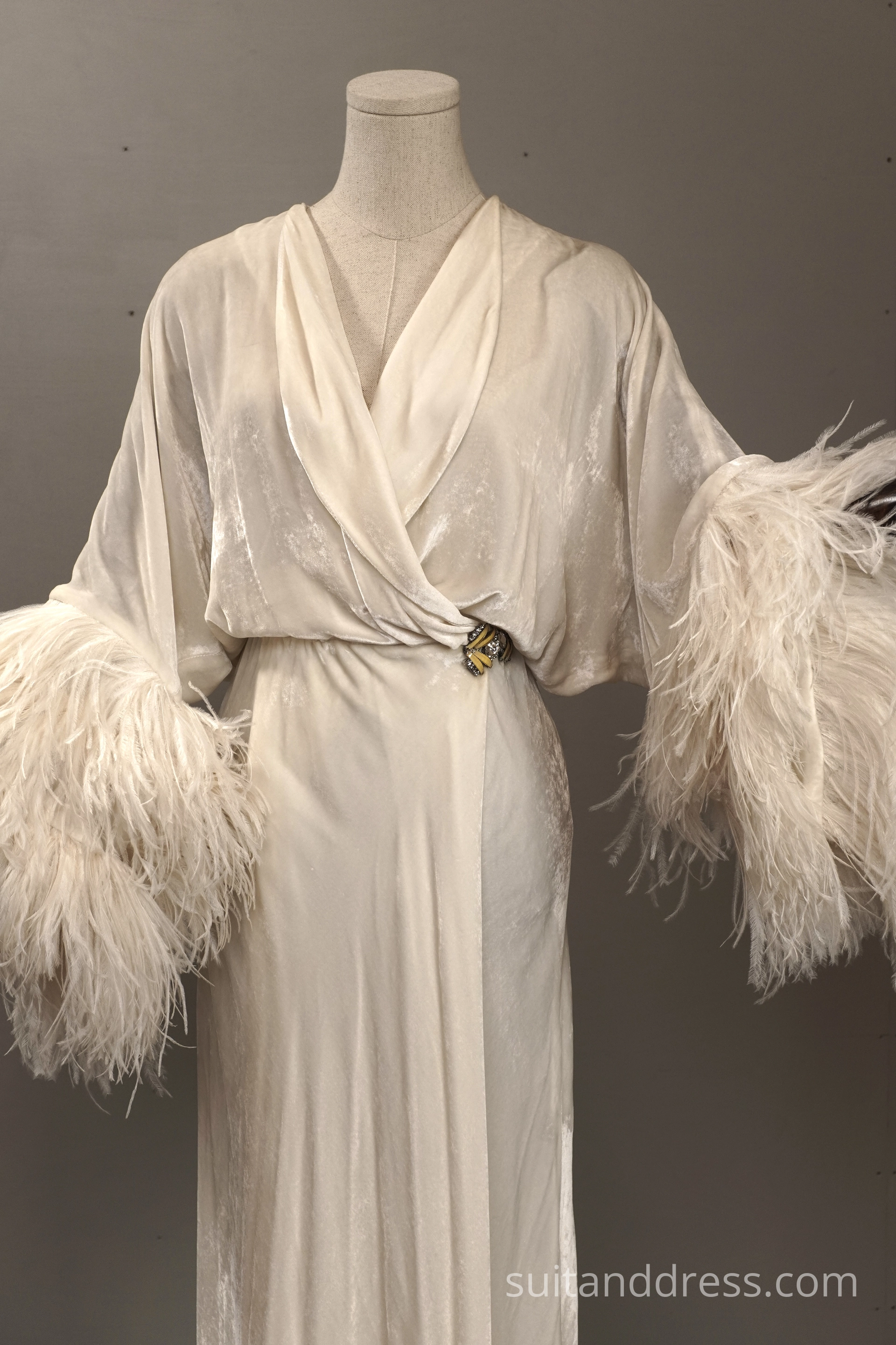 1930s glamorous white velvet feathers dressing gown costume rental
