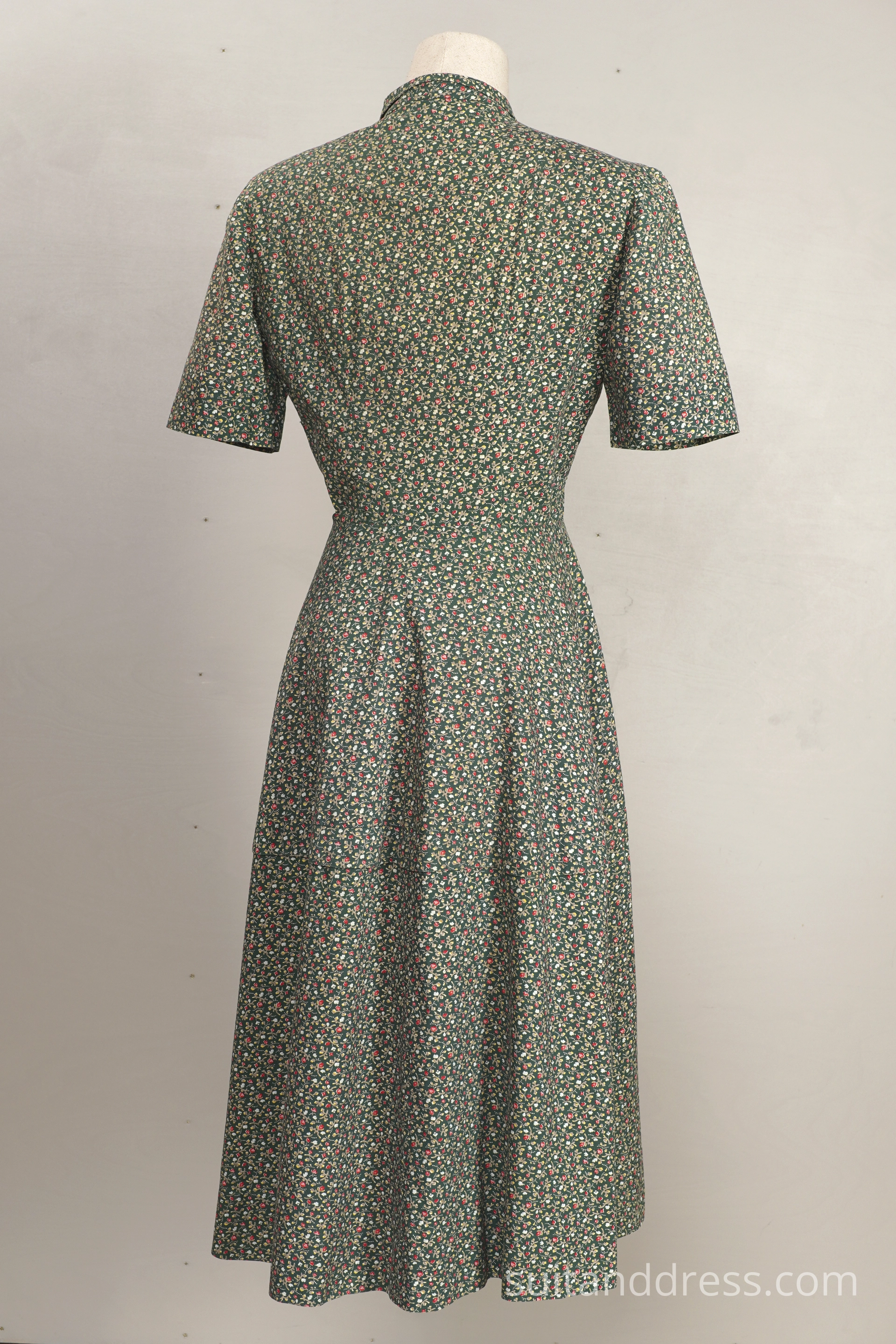 1940s shirtwaist ditsy floral cotton dress