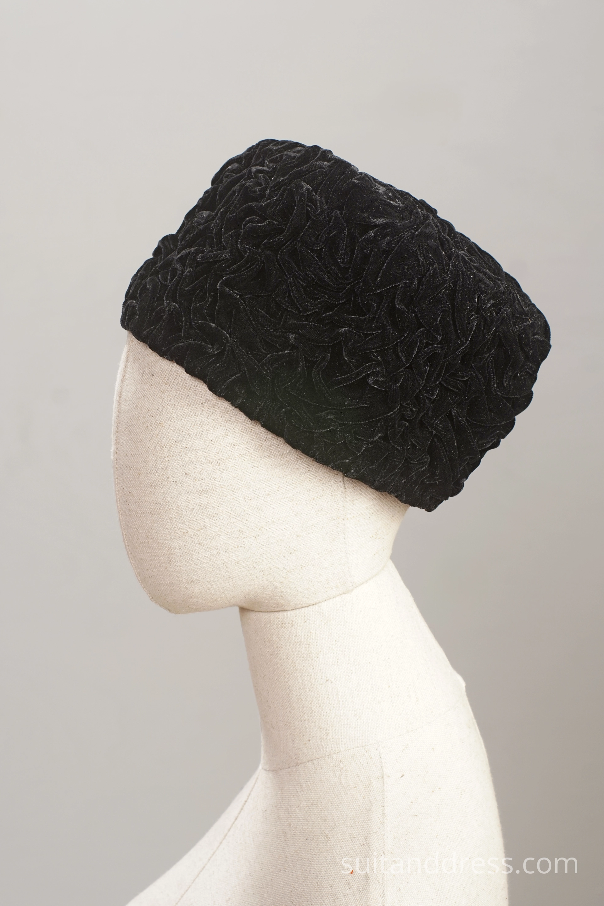 1980s drapped velvet ladies hat