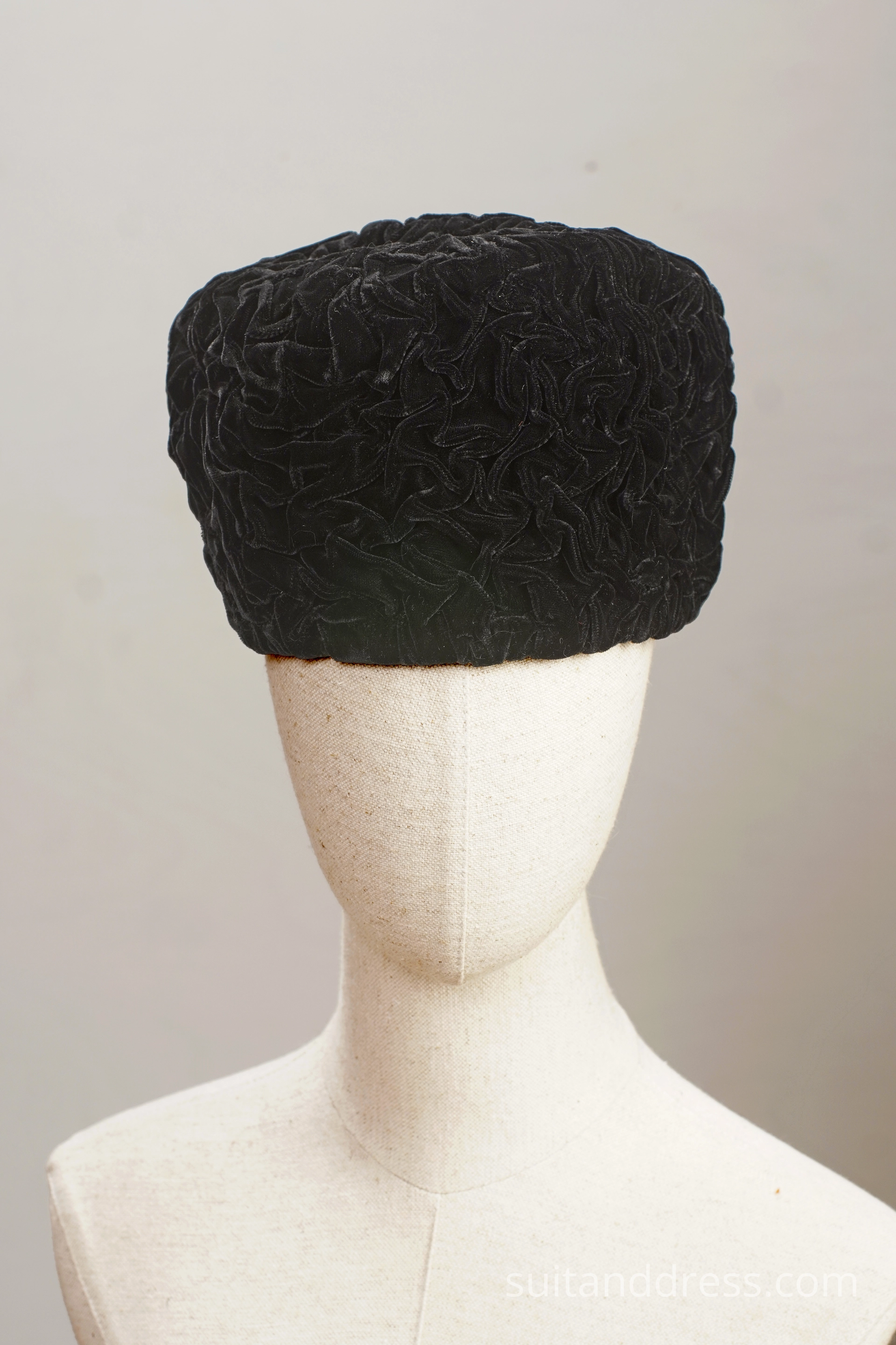 1980s drapped velvet ladies hat