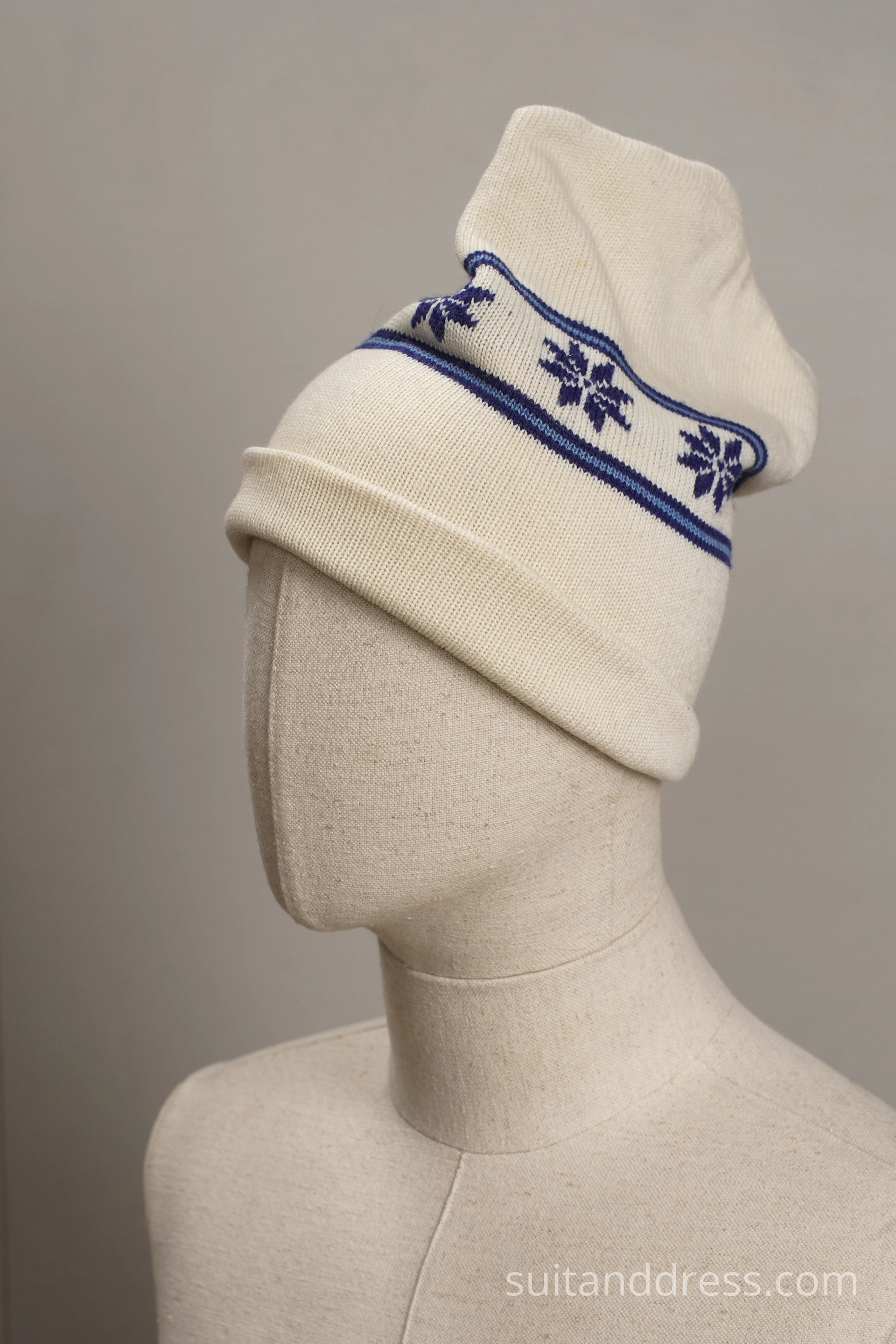 1980s Soviet knitted ski cap white with blue