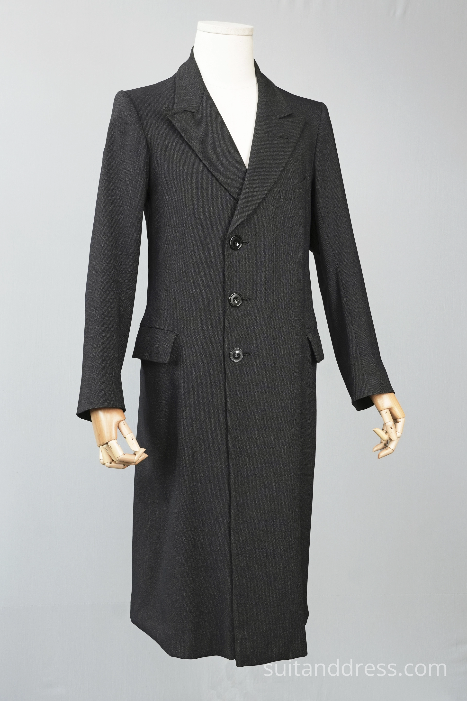 1930 gadu vīriešu mode mētelis elegants vintage stils retro tērpu noma Rīgā 