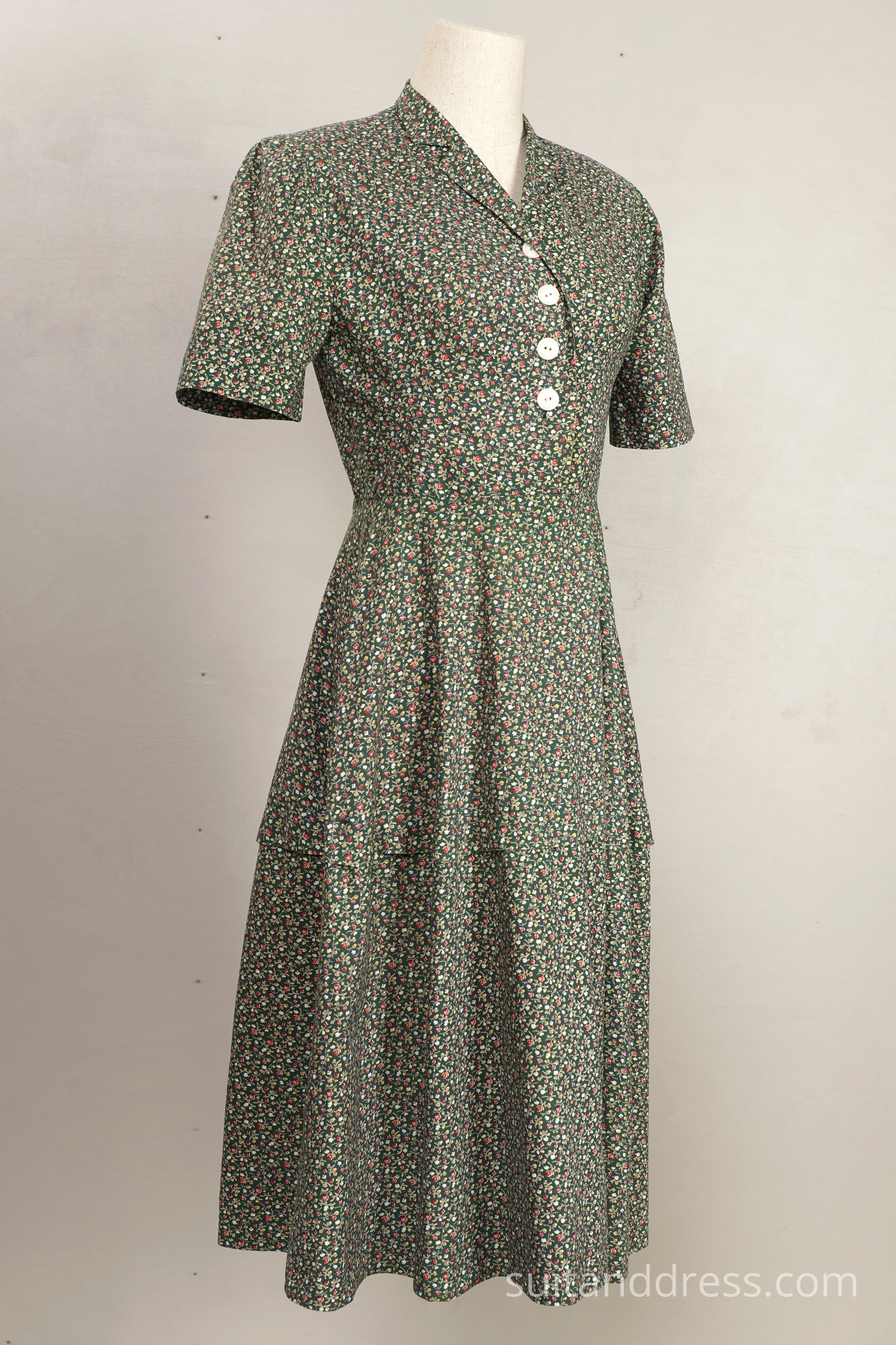 1940s shirtwaist ditsy floral cotton dress