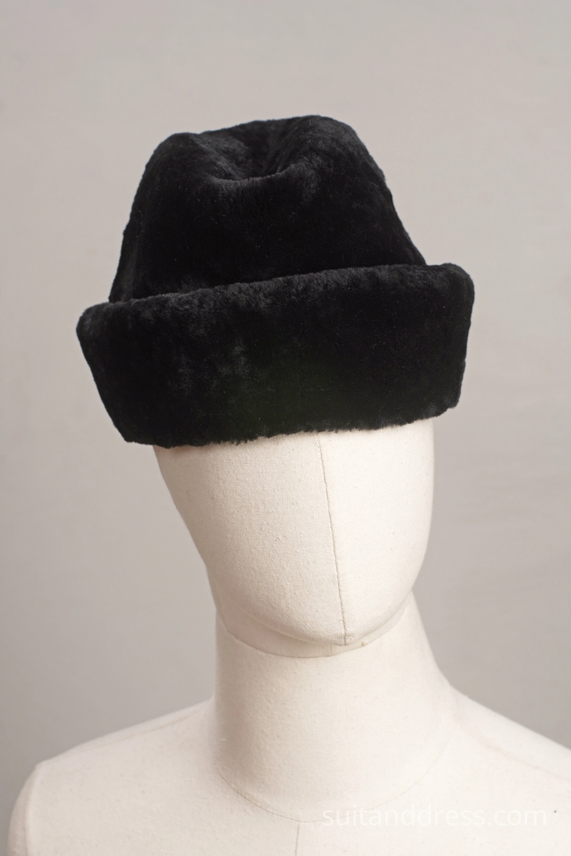 Vintage 1950s sheepskin hat black fur mens fashion in winter
