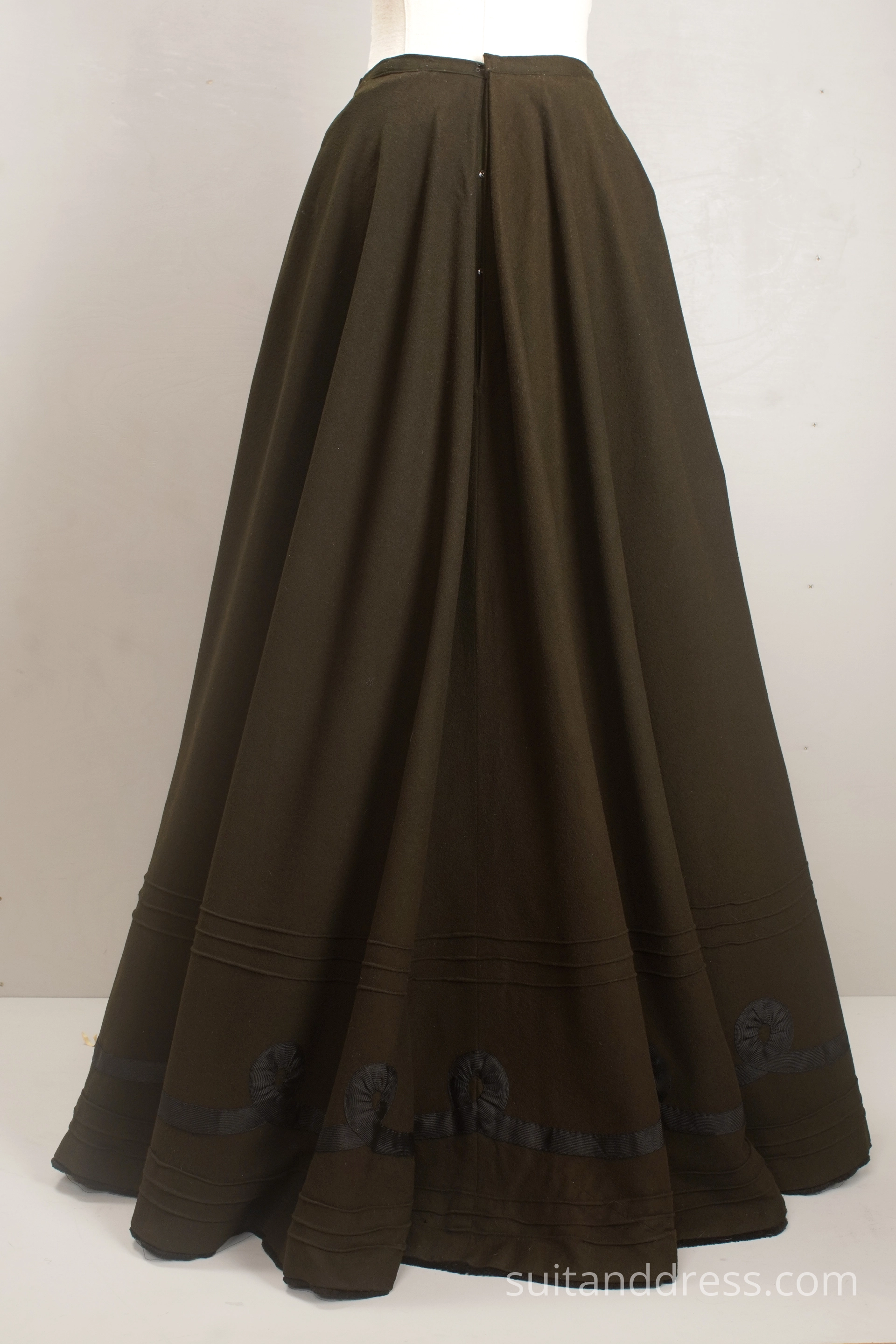 Edvardian skirt ribbon trim 1900s skirt mudy green brown costume rent