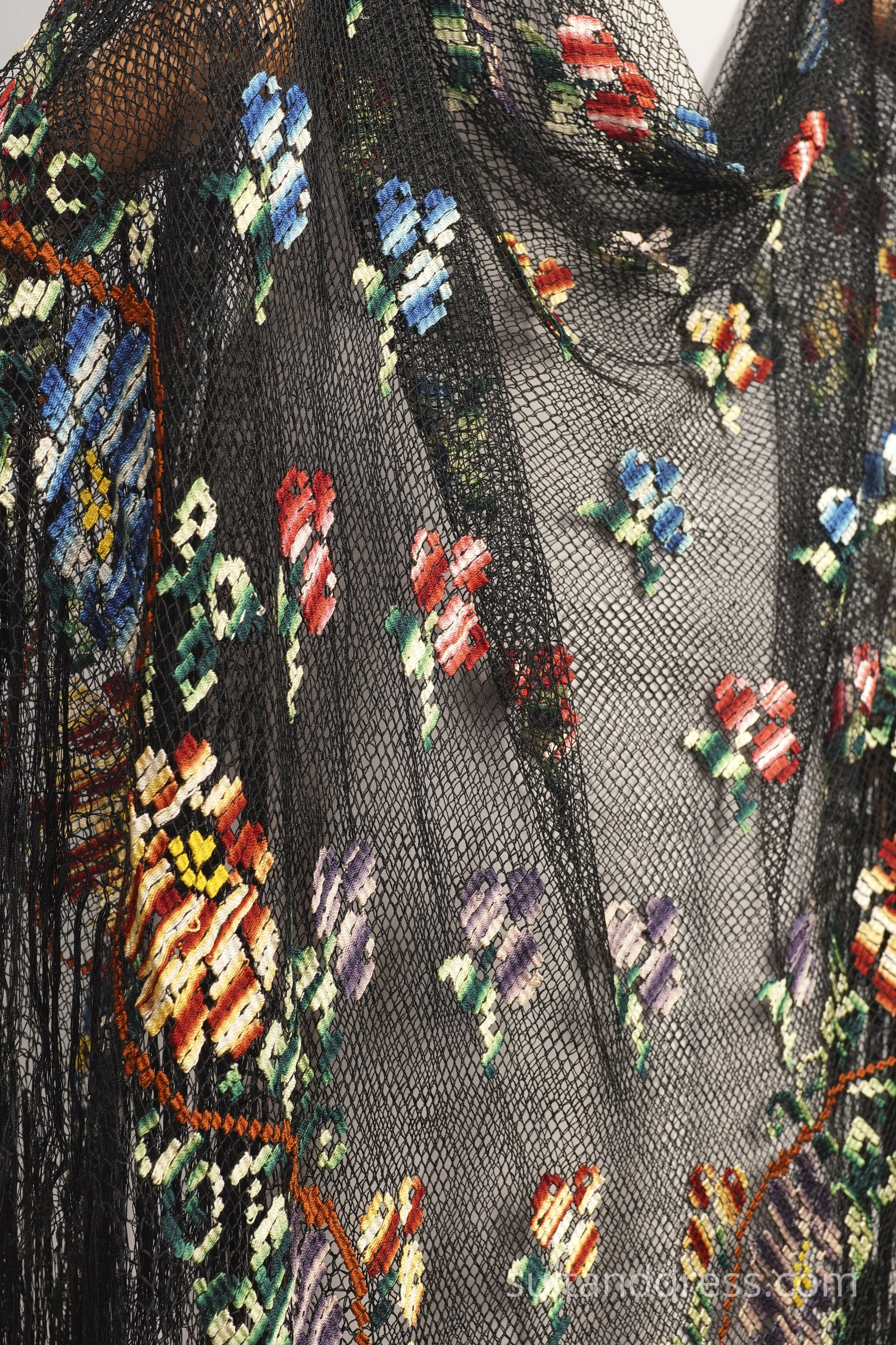Embroidered mesh scarf for rent