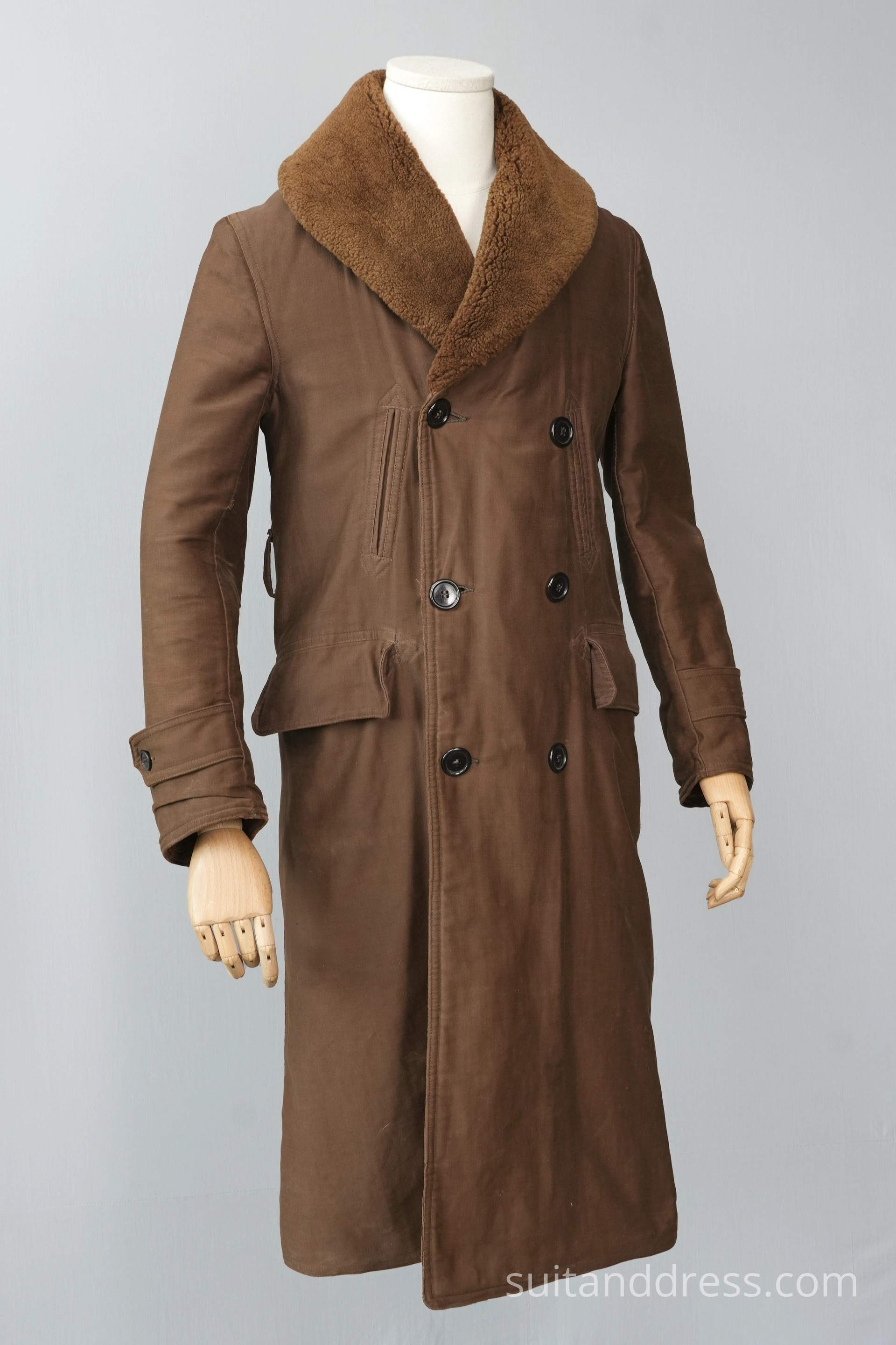 1930. gadu ziemas mētelis vīriešu mode vintage 30to stils tērpu noma Rīgā