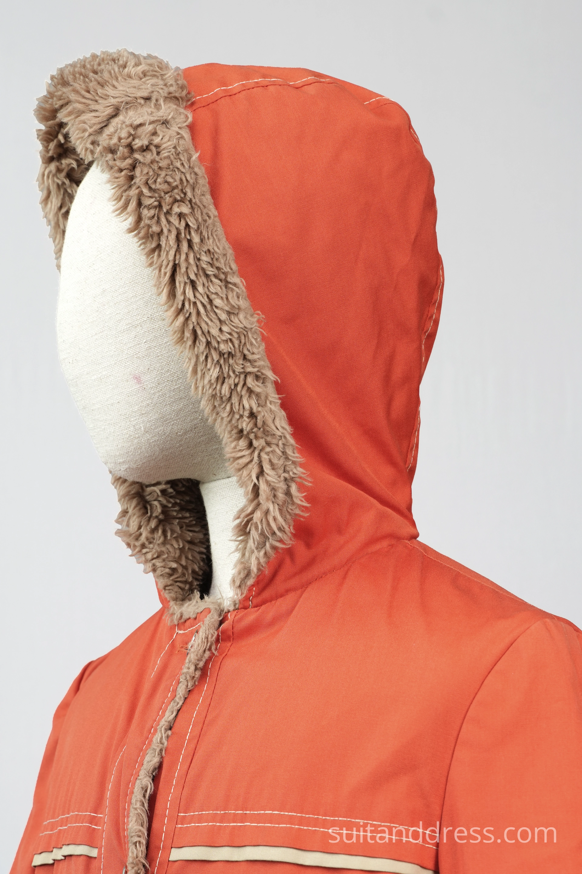 1970. 1980. gadu bērnu mode ziemā meiteņu parka košs mētelis vintage tērpu kostīmu noma Rīgā Latvijā