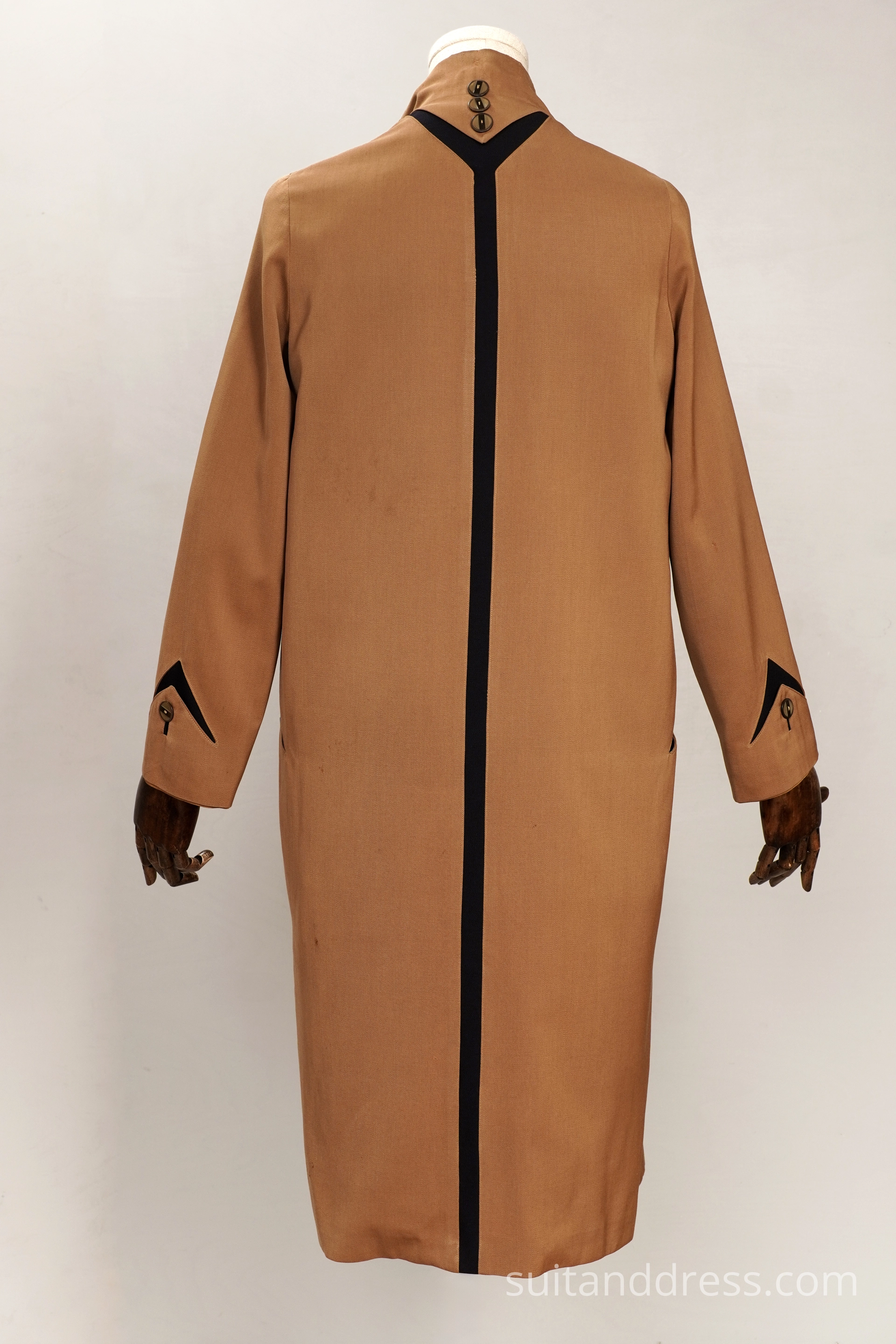 1920s Art Deco coat with contrast details