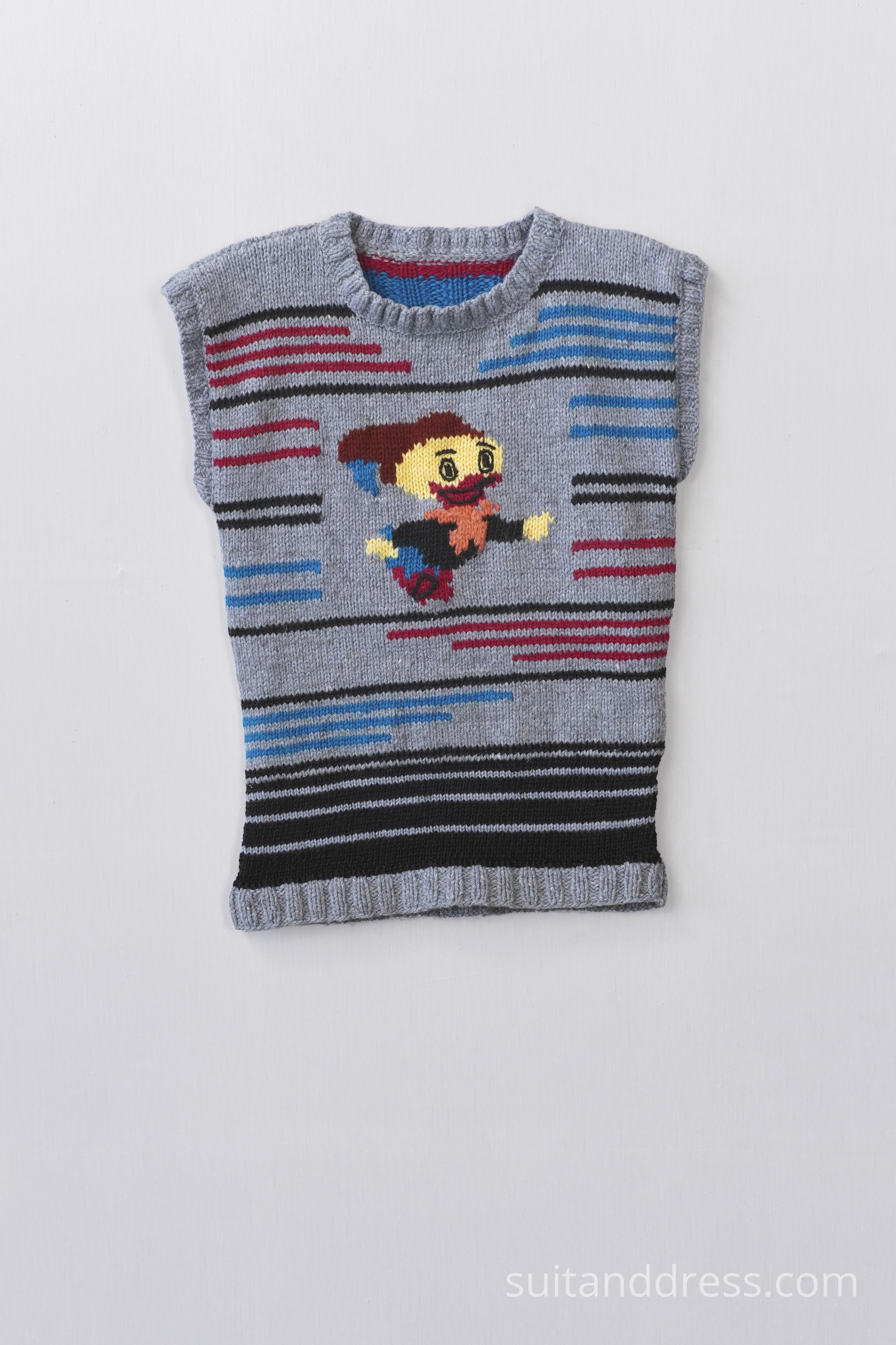 1980. gadu veste ar Donaldu Daku adījumi ar Donaldiņu PSRS bērni padomju stils vintage tērpu apbģērbu noma Rīgā