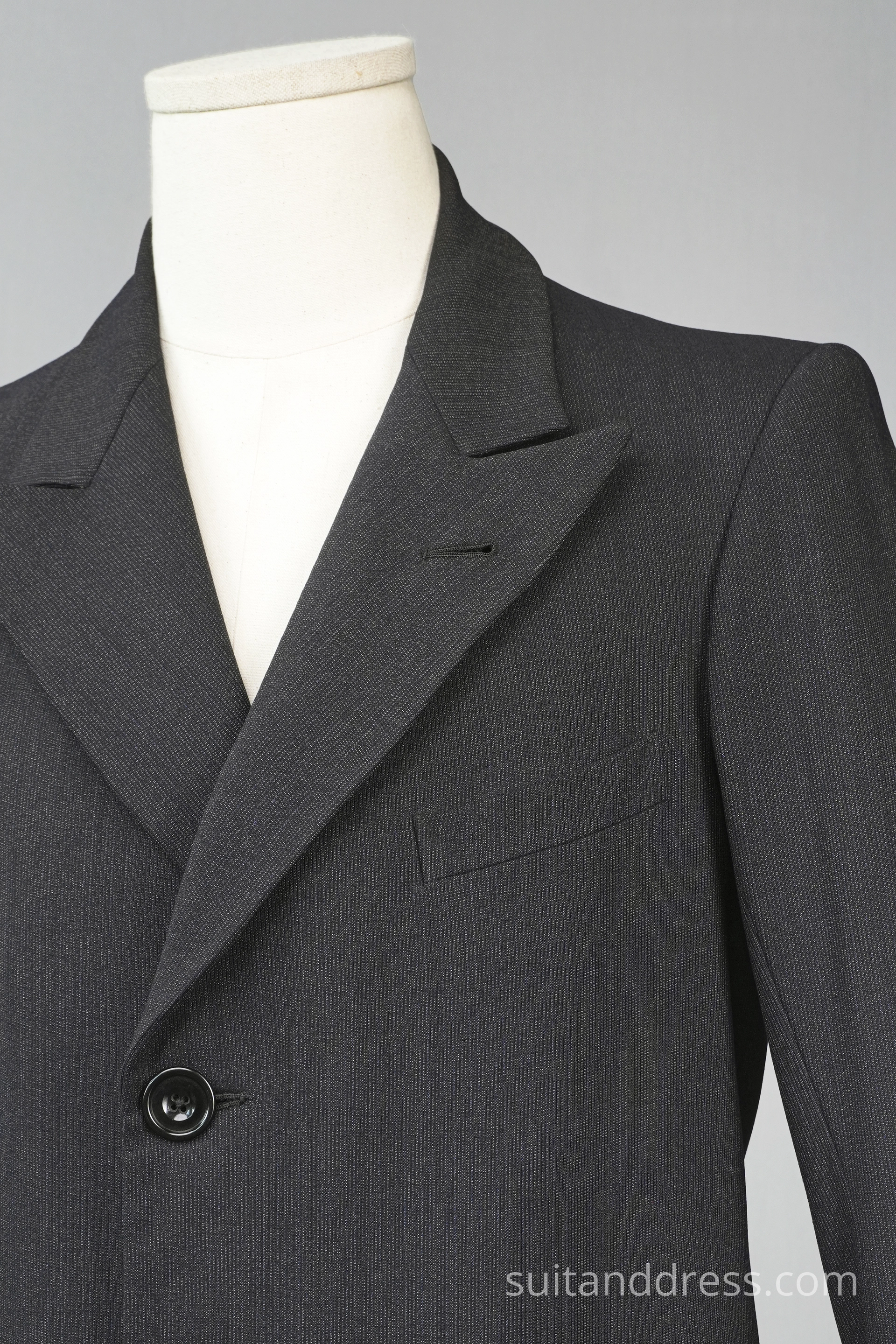 1930 gadu vīriešu mode mētelis elegants vintage stils retro tērpu noma Rīgā 
