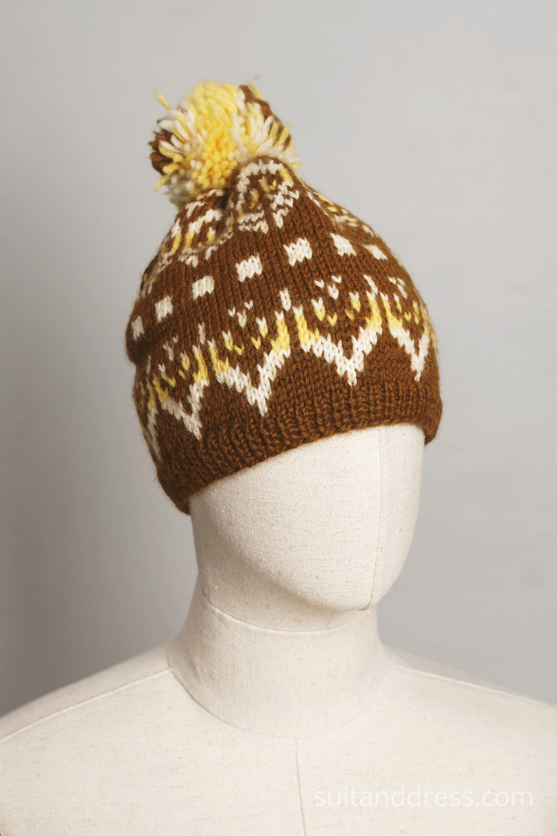 1970s vintage knitted ski hat jacquard-knitt beanie in mustard