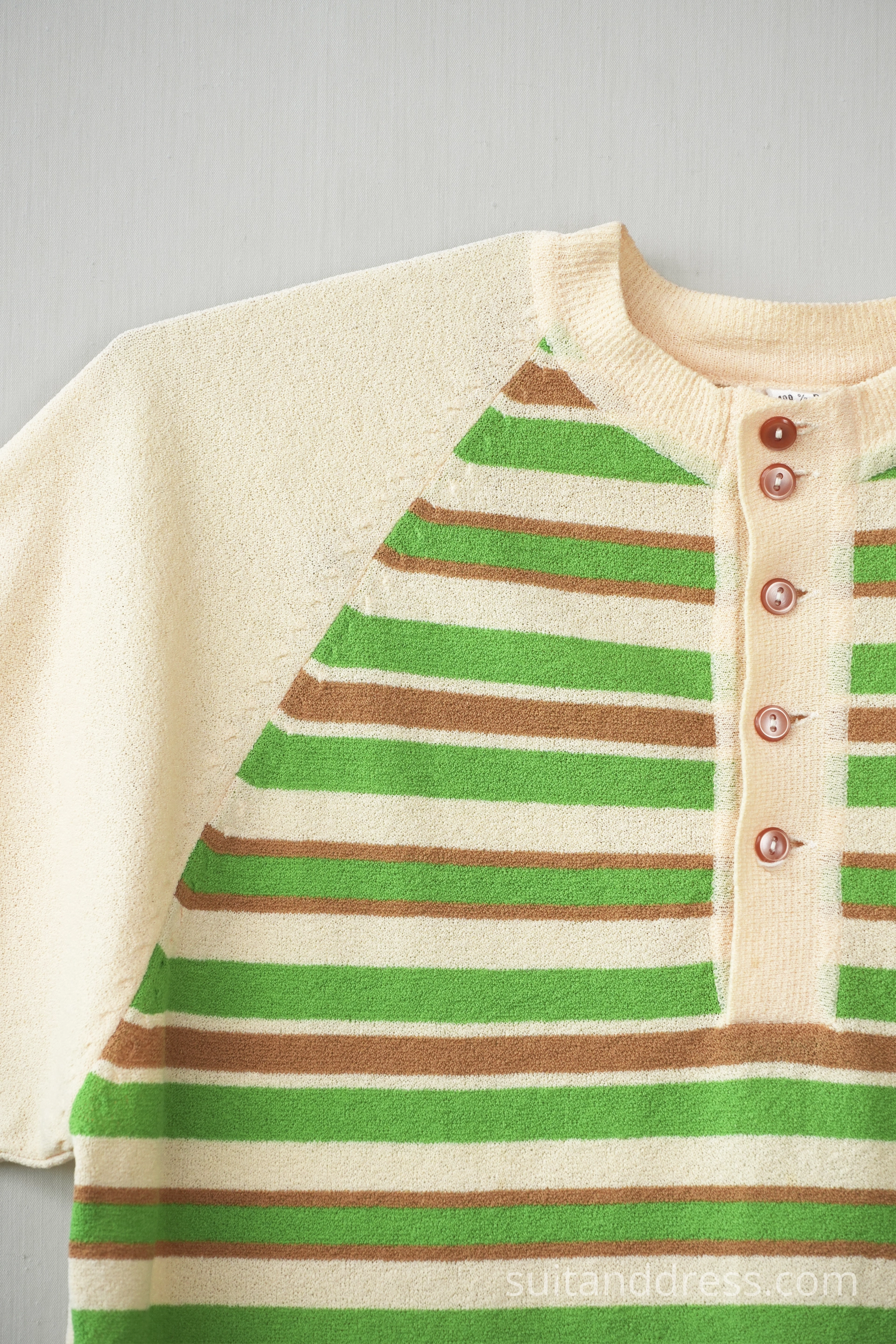 1970. gadu t-krekls 70 stils vīriešiem vintage mode tērpu noma Rīgā