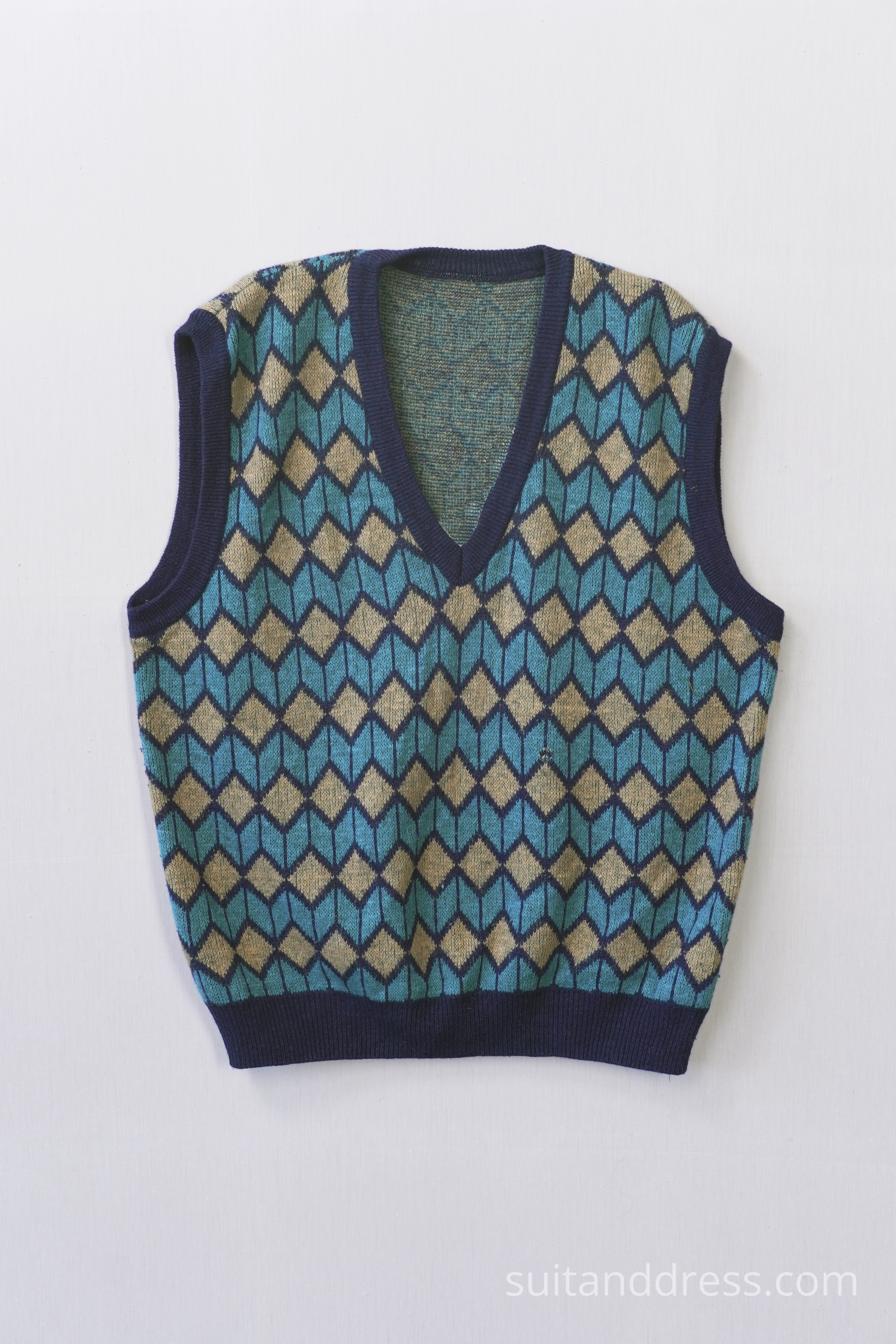 1980. gadu vīriešu mode adīta veste ar rakstu stils 80tajos noma Rīgā