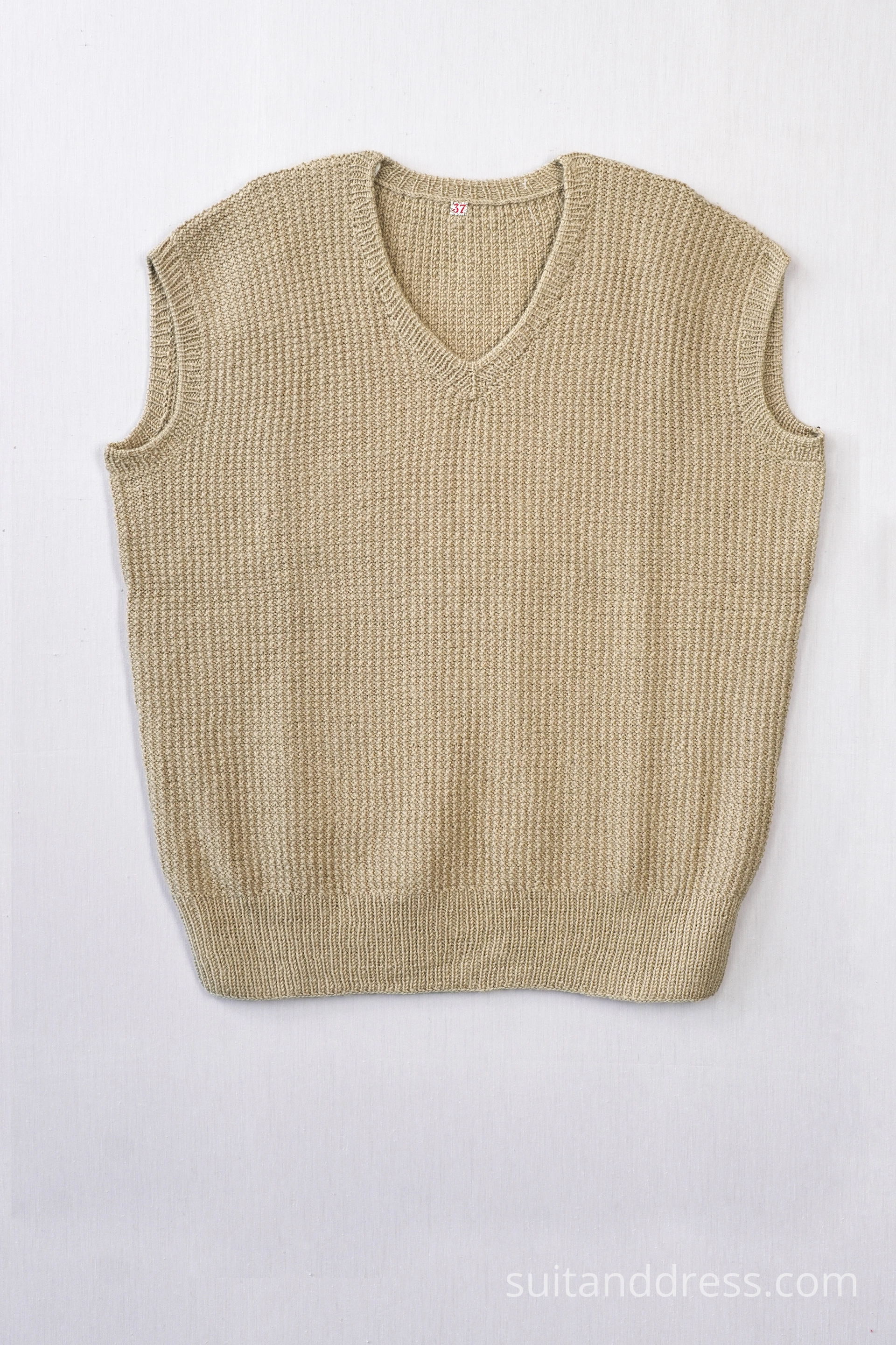 adīta vīriešu veste vilnas dzija vintage mode kungiem tērpu noma Rīgā