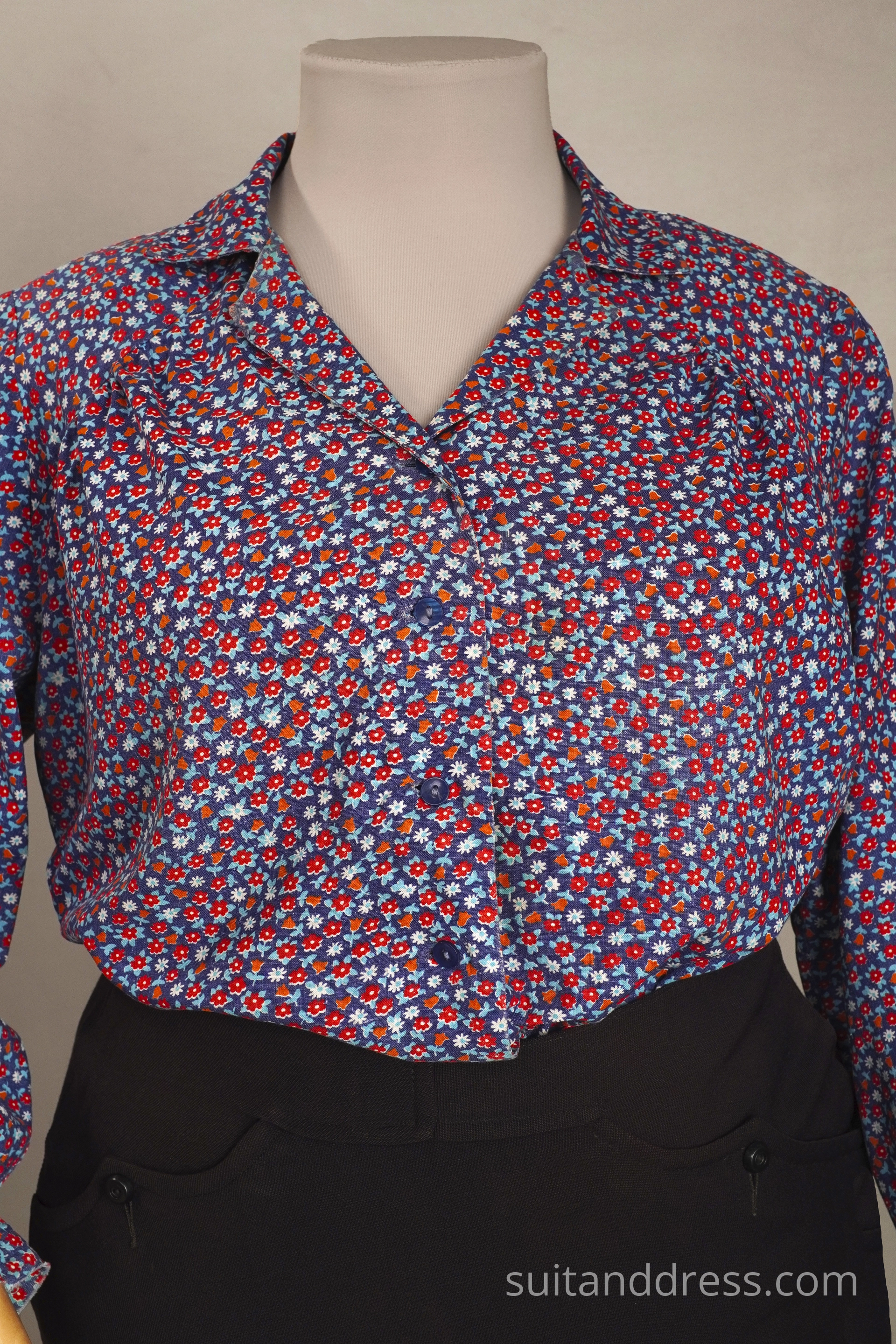 1960s simple floral blouse for rent