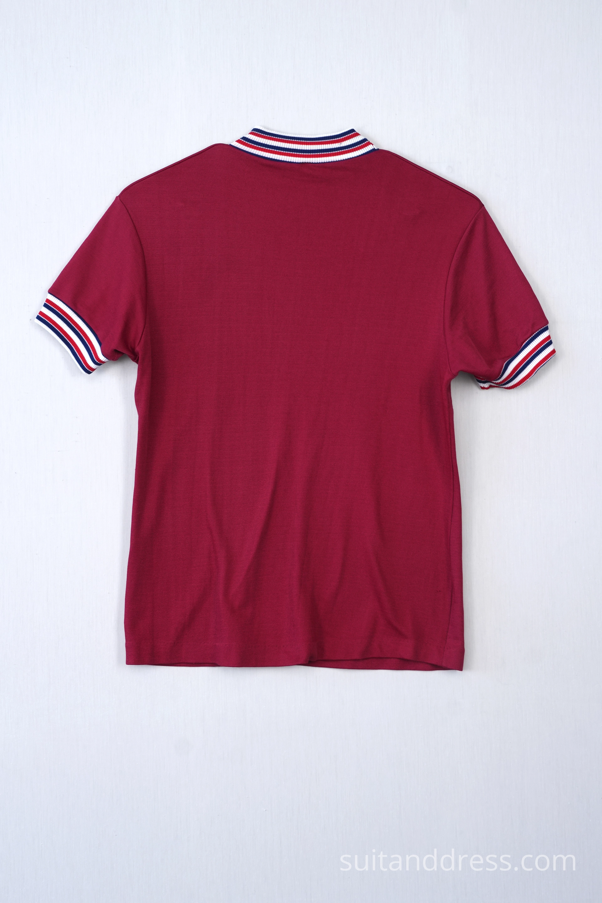 1960. 1970. gadu retro sporta tērps vintage krekliņš sportam vēsturisko tērpu noma Rīgā