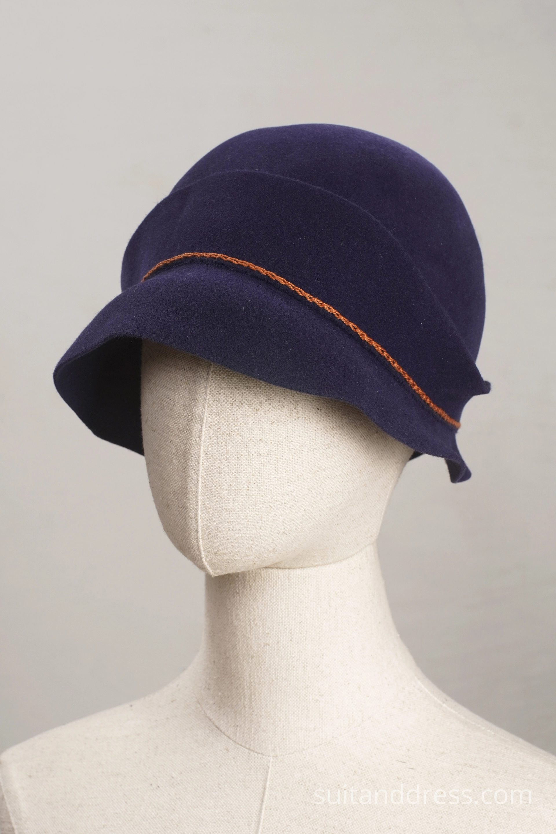 1920s felt cloche in navy womens hat 1920s style
