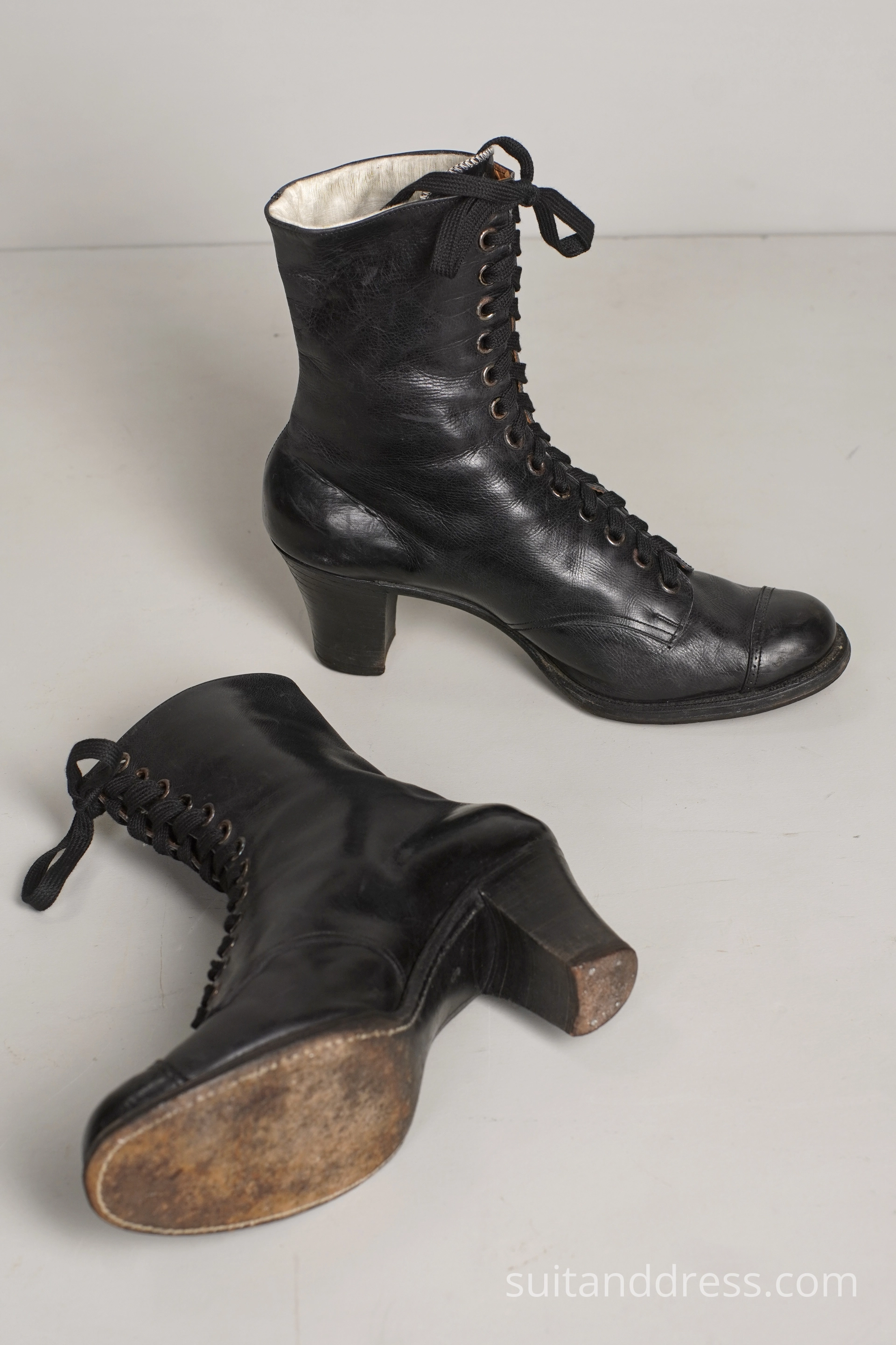 True Edwardian ladies lace-up boots