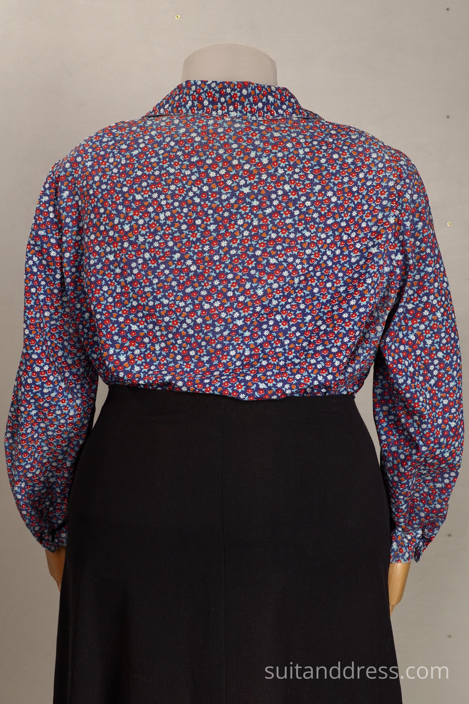 1960s simple floral blouse for rent