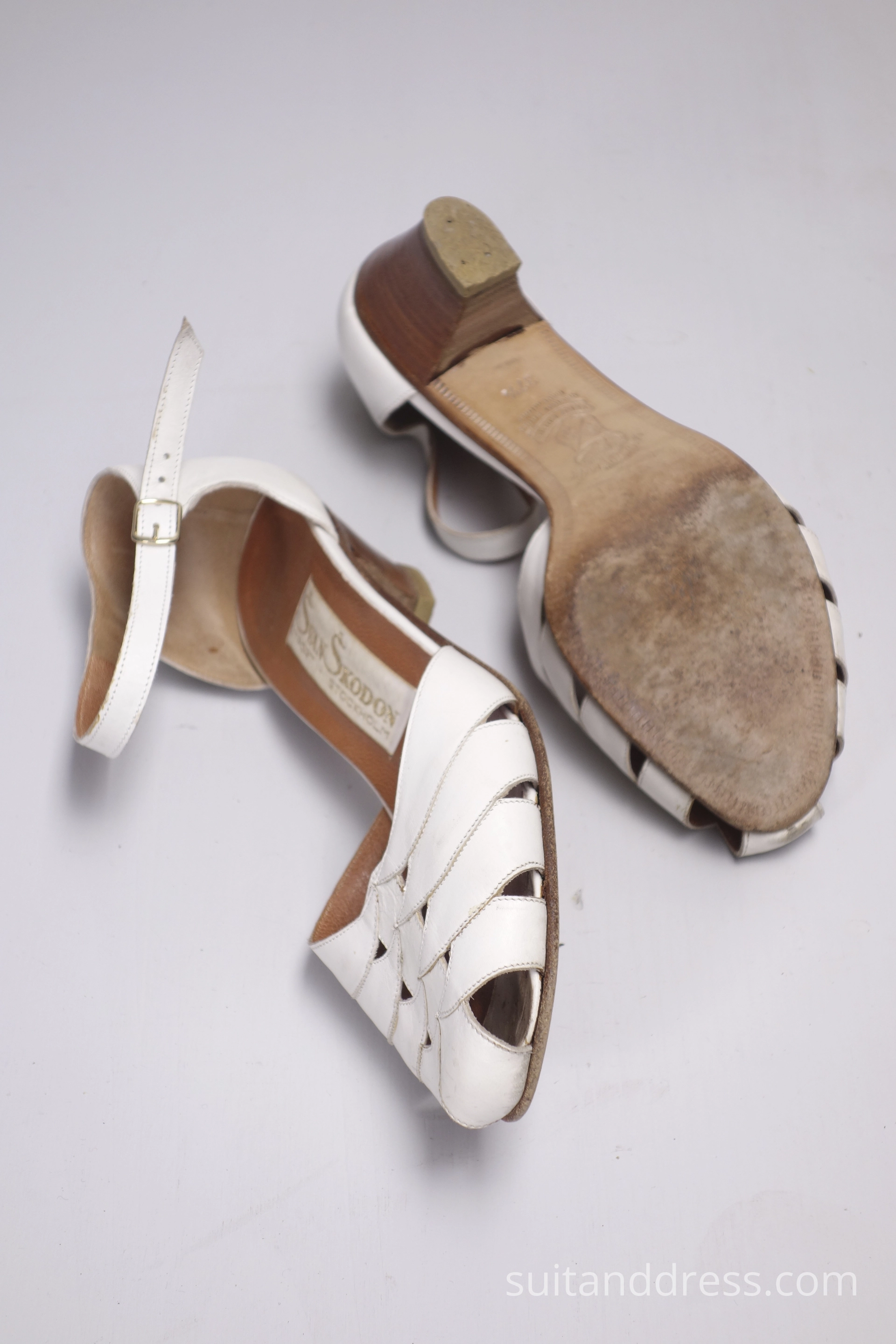 1930s style summer shoes