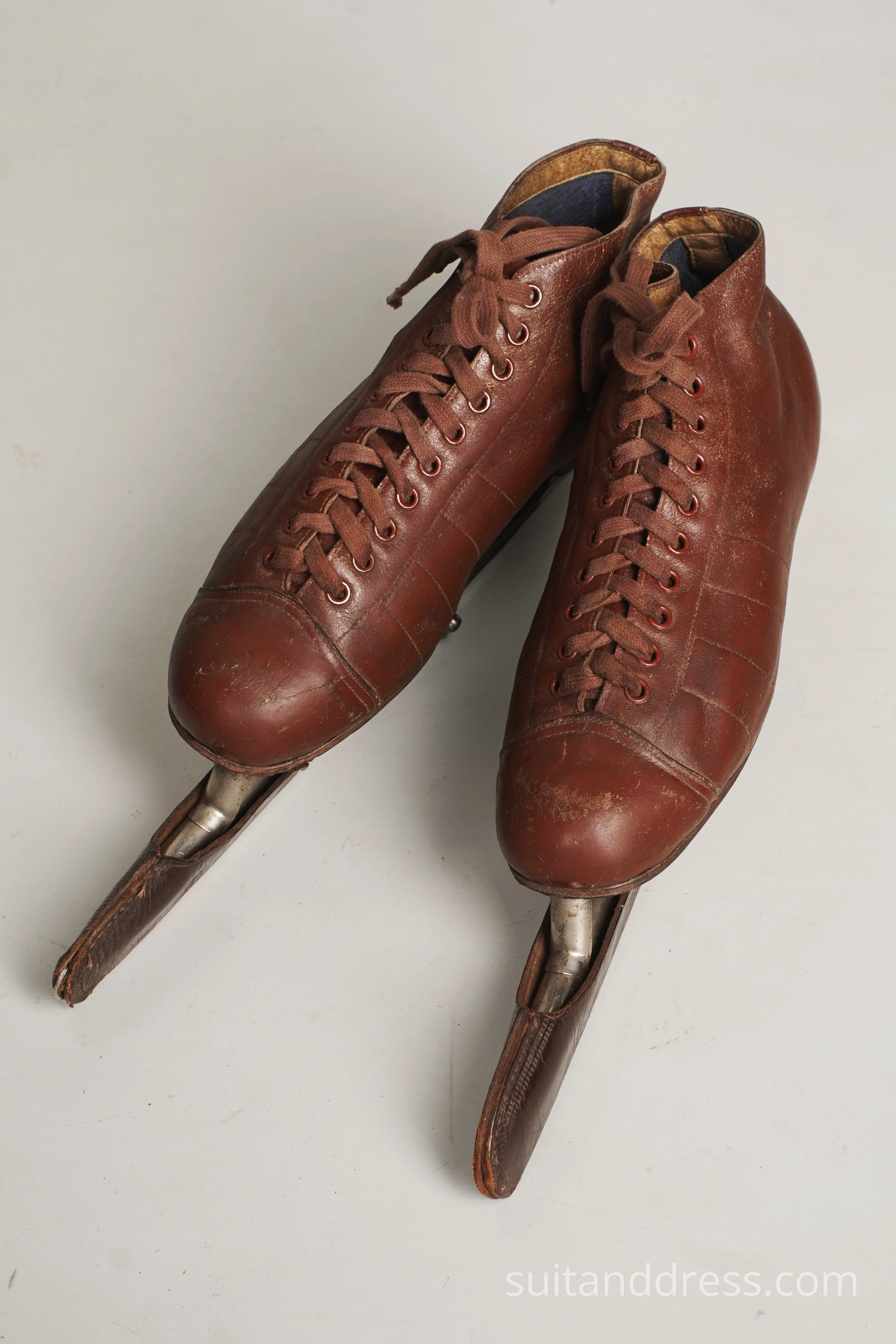 padomju slidas ātrslidošanas ekipējums 1950. 1940. gadi vintage ziemas sporta veidu apģērbs costīmu noma