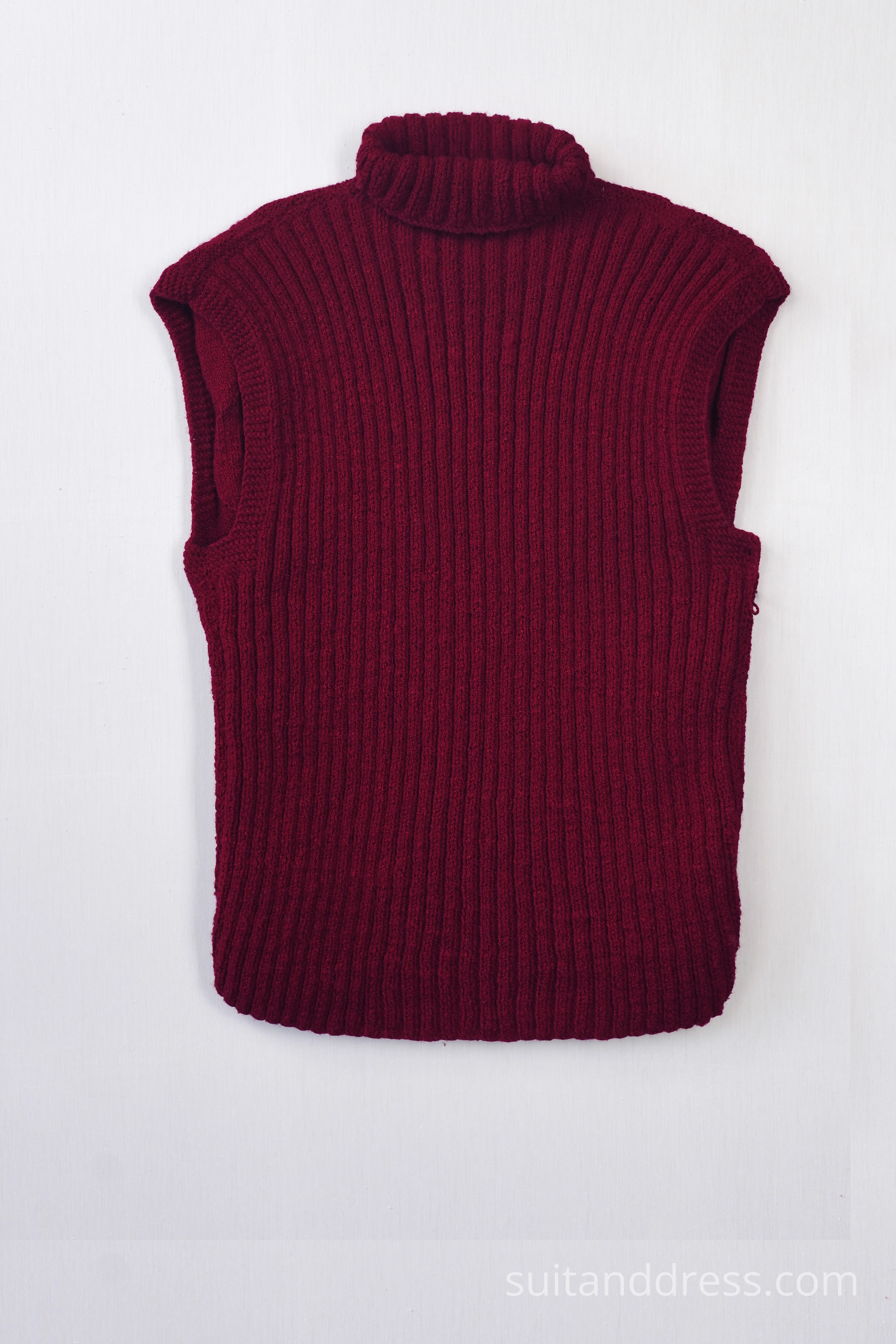 Unisex oversize hand knitted 3D pattern vest