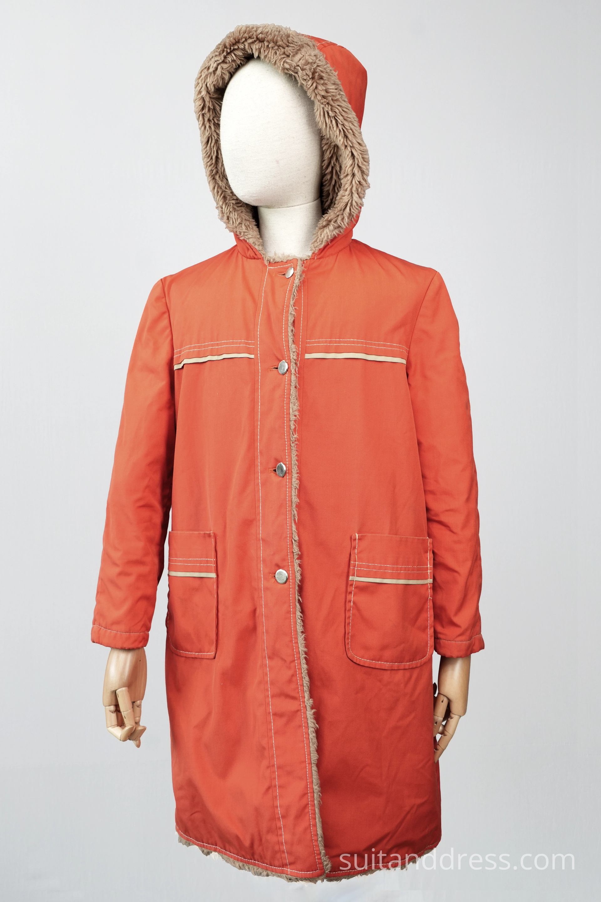 1970. 1980. gadu bērnu mode ziemā meiteņu parka košs mētelis vintage tērpu kostīmu noma Rīgā Latvijā