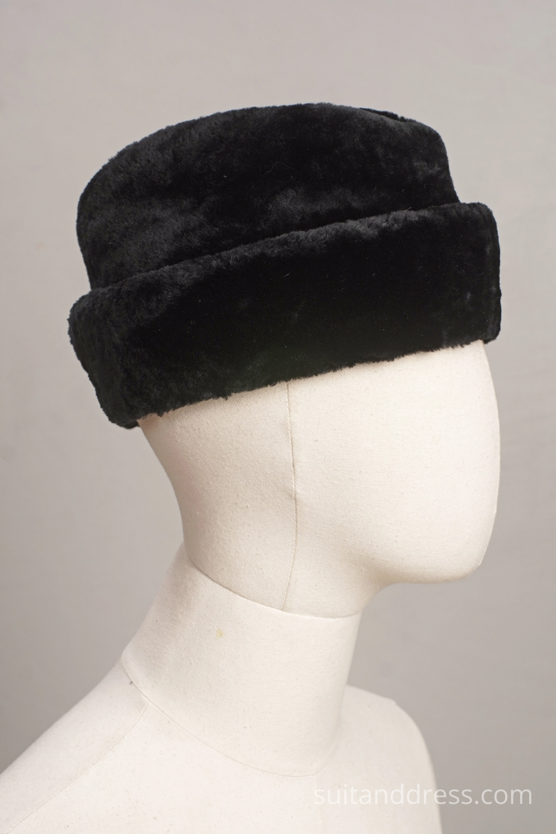 Vintage 1950s sheepskin hat black fur mens fashion in winter