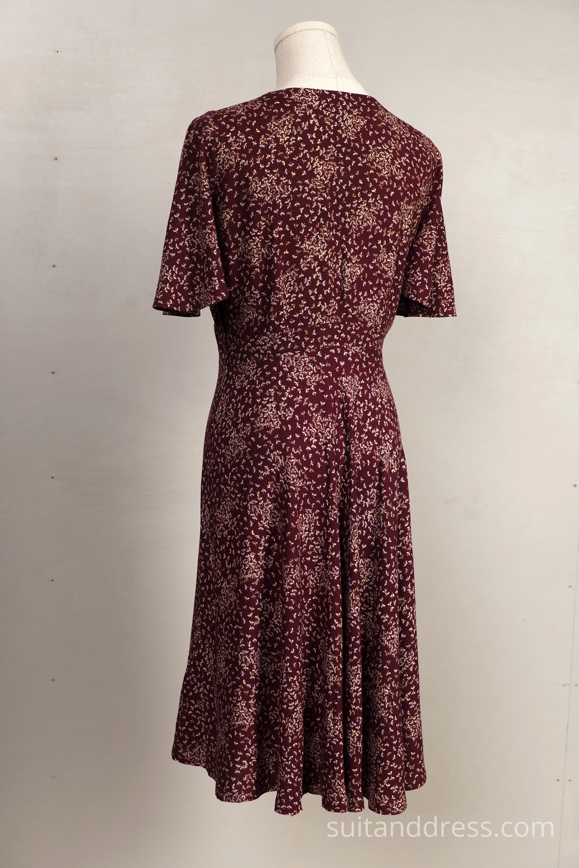 1940s. gadu vienkārša viskozes kleita noma