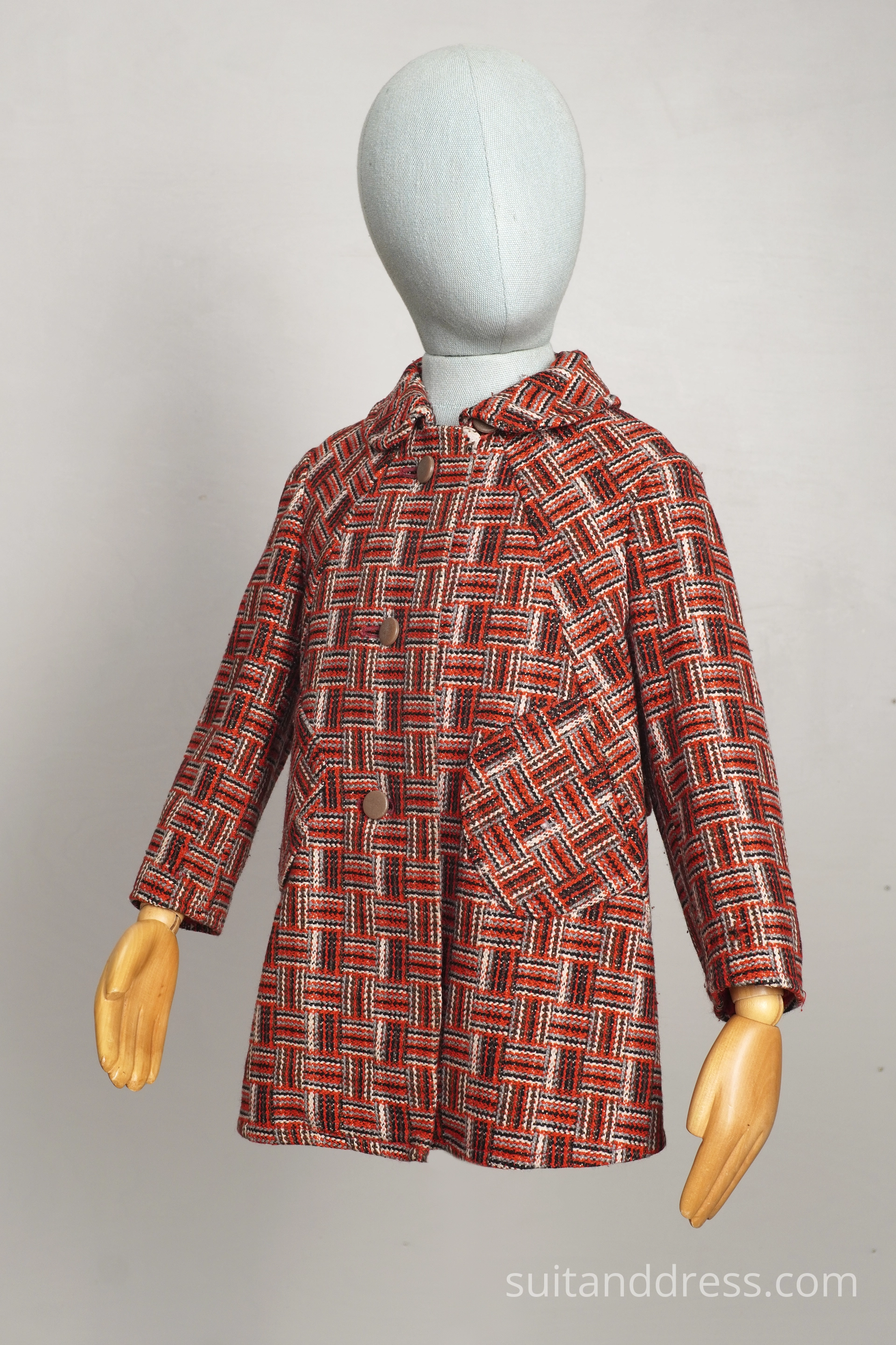 1970. gadu bērnu mode PSRS vintage stils padomju savienībā mētelītis meitenei retro tērpu noma Rīgā