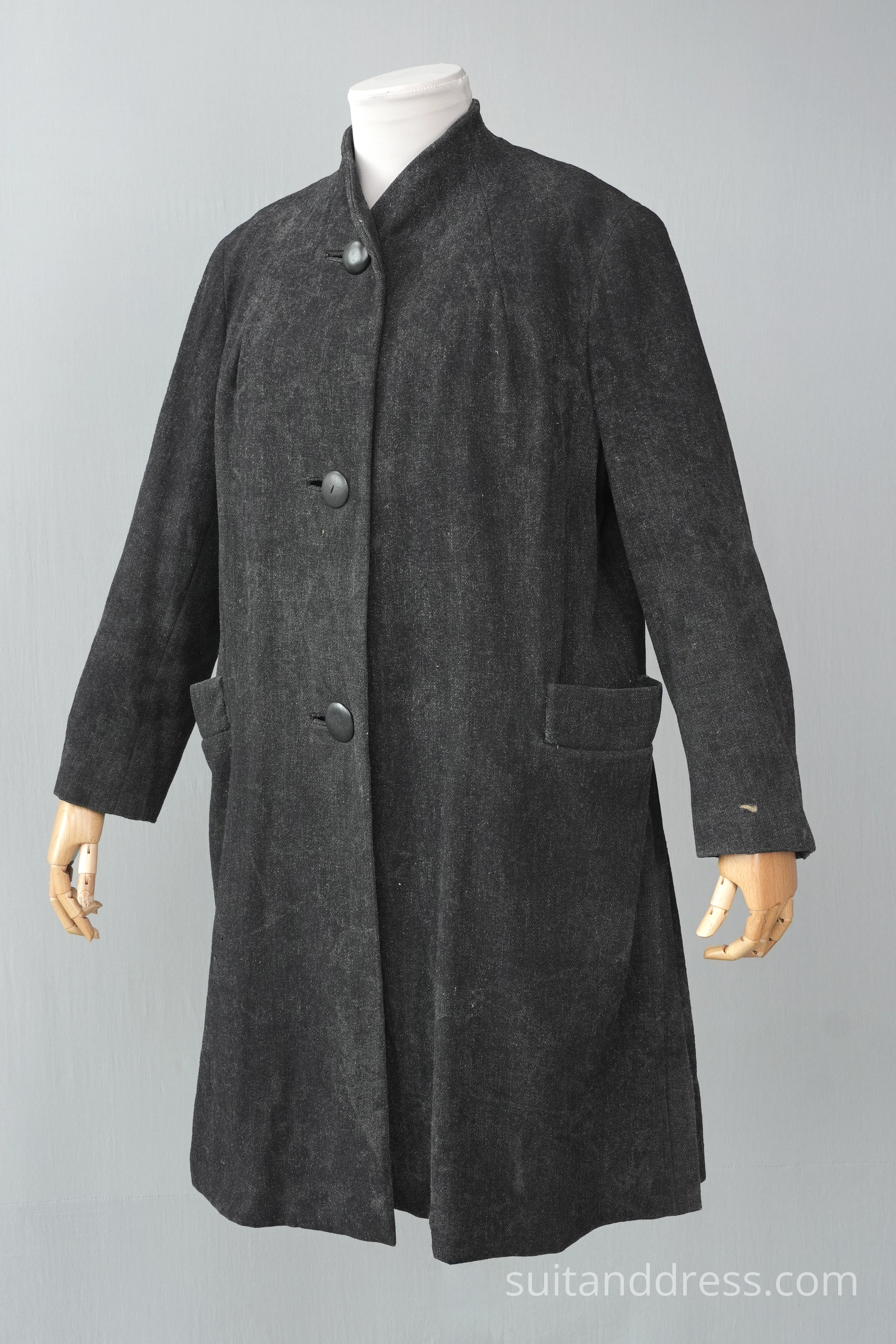 1920 gadu sieviešu mētelis mode 20tajos trūcīgs apģērbs nodilis vintage kostīmu noma Rīgā