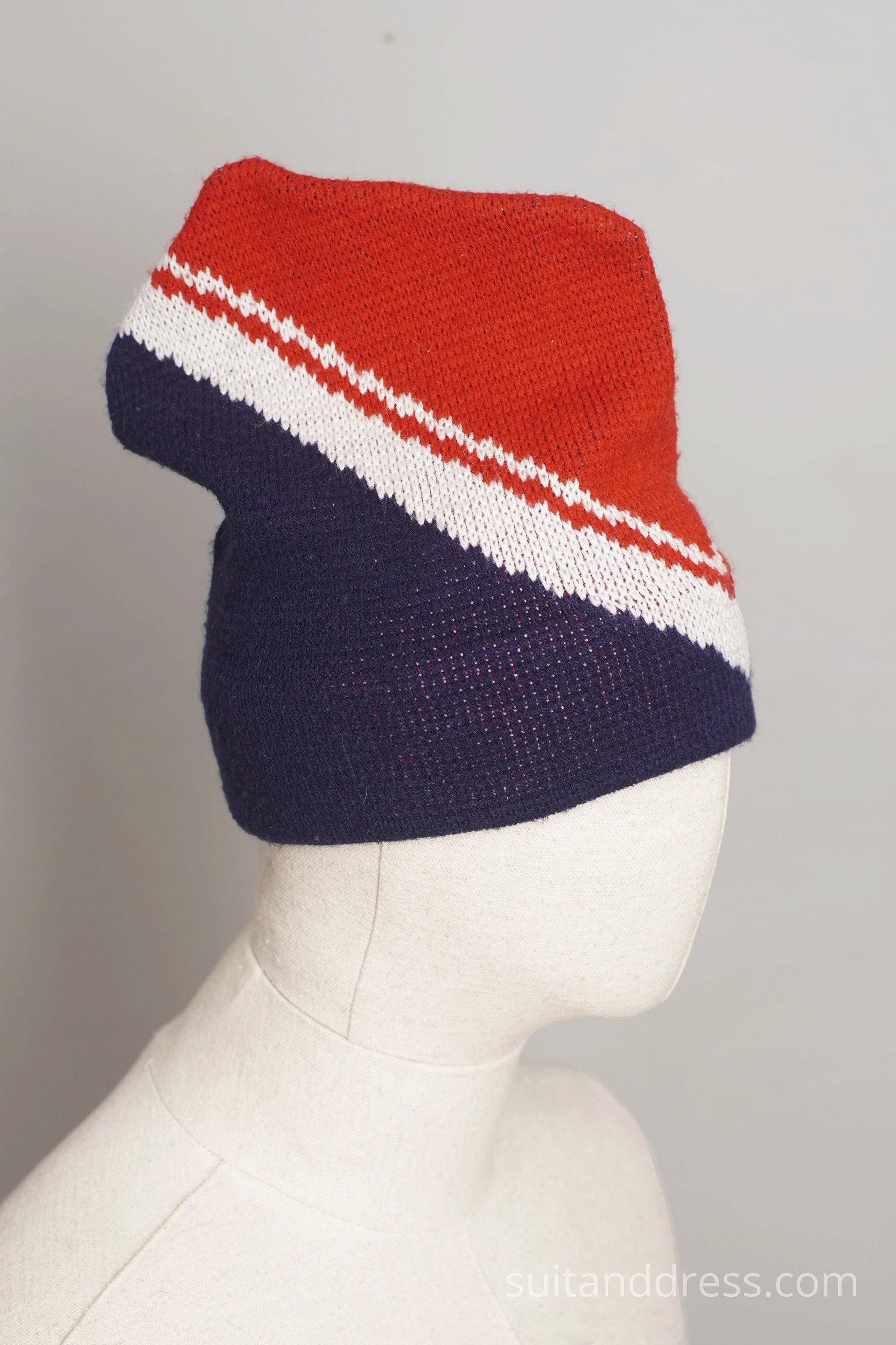 1980s ski sport style vintage beanie knitted hat for rent