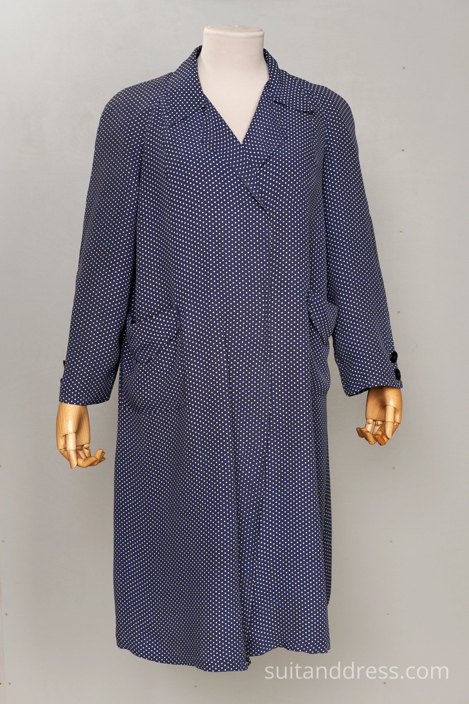 1940s ladies shop coat