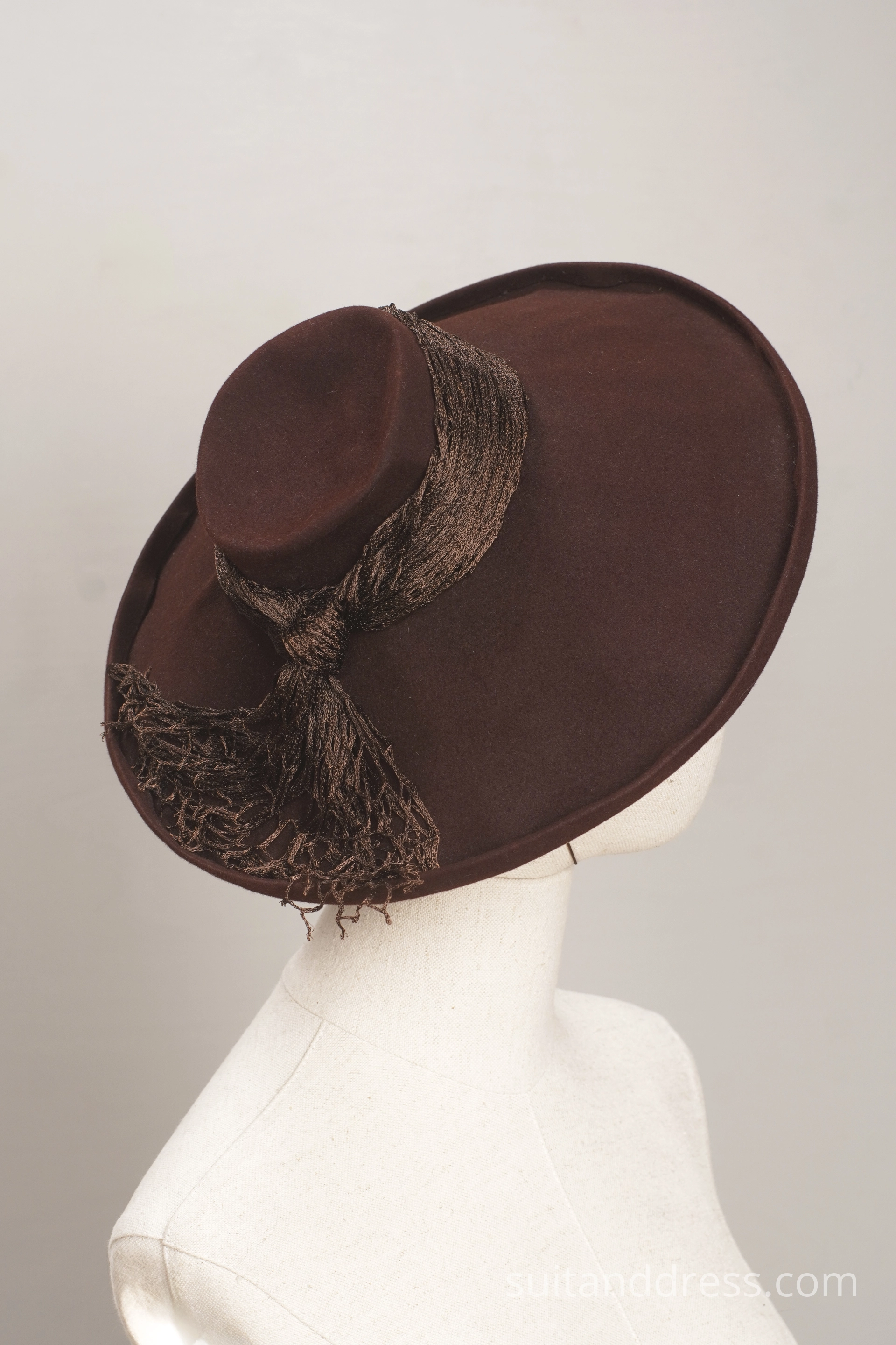 1940s wide brim felt hat