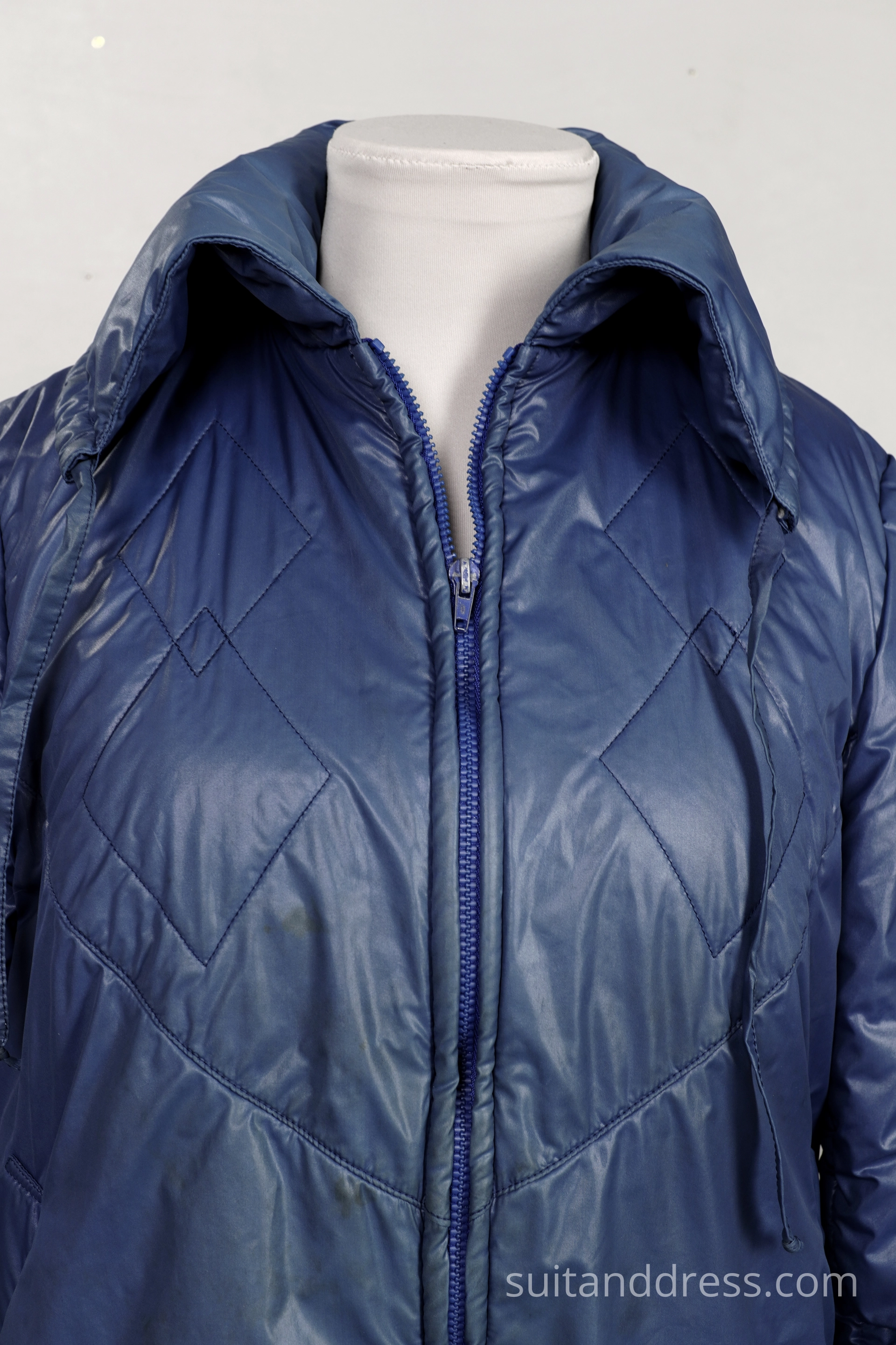 vintage 1980s puffed windbreaer jacket blue neilon