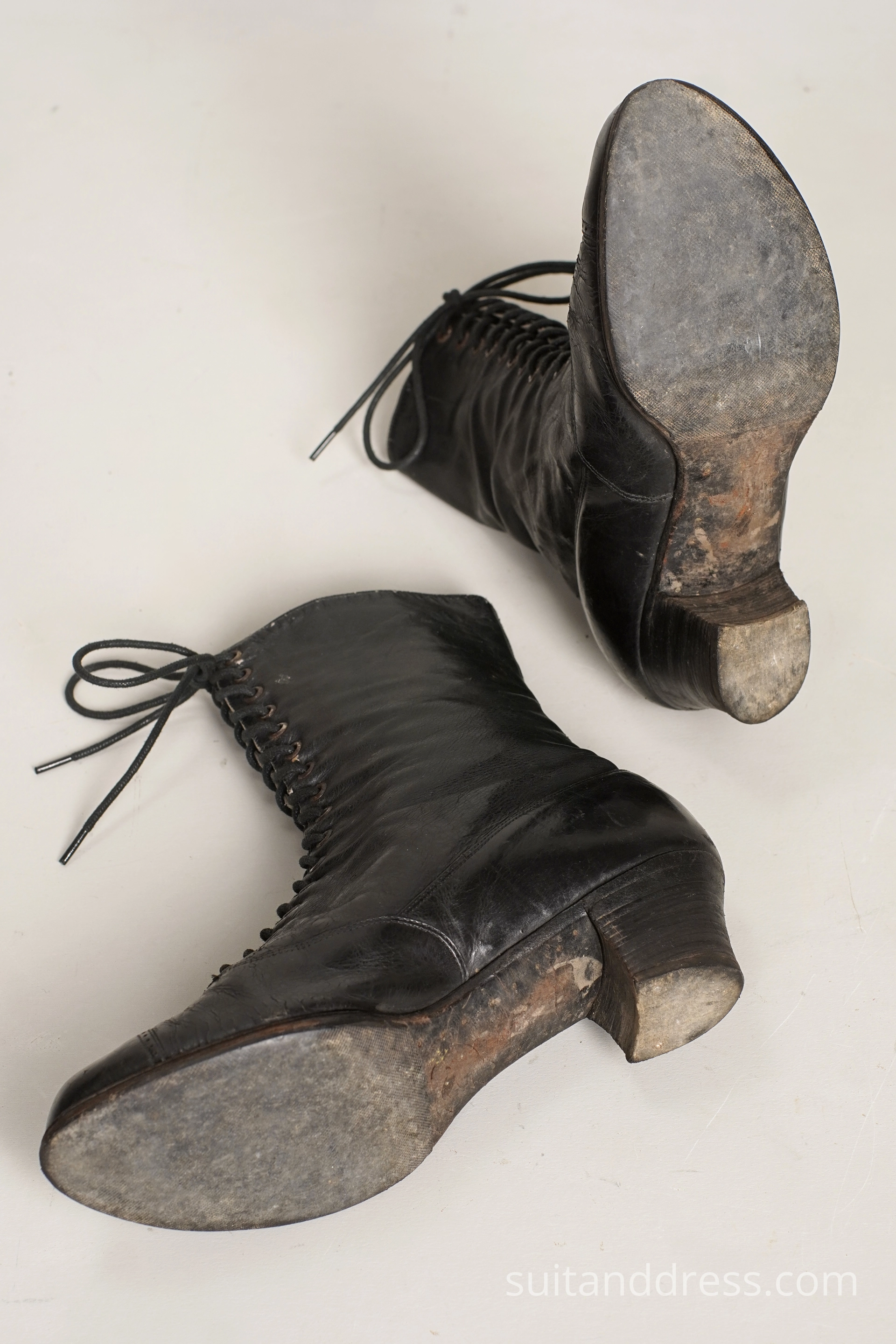 1920s lace-up ankle boots