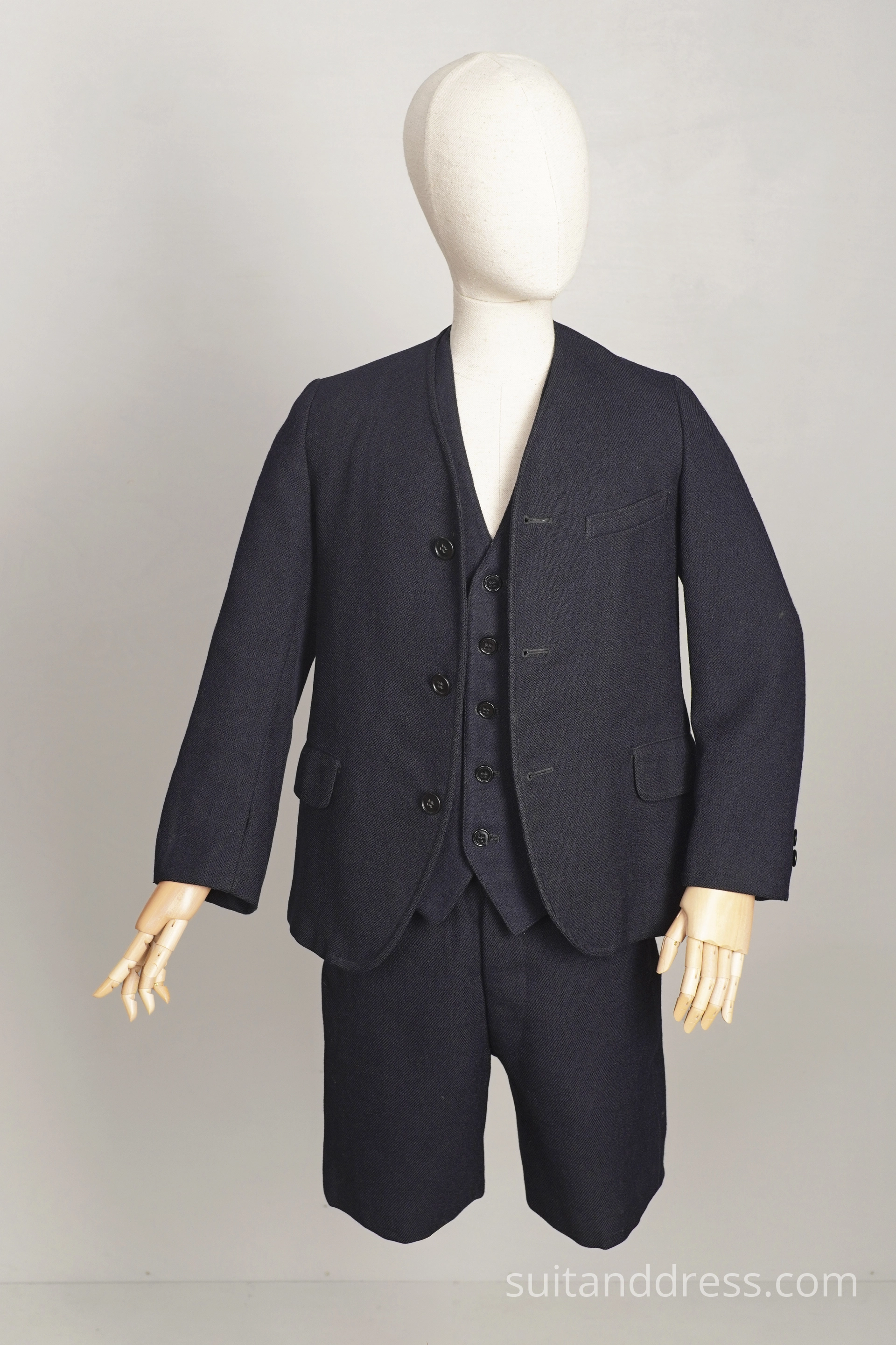 !930s 40s 50s boys 3 piece suit costume rent for films movies cinema Riga