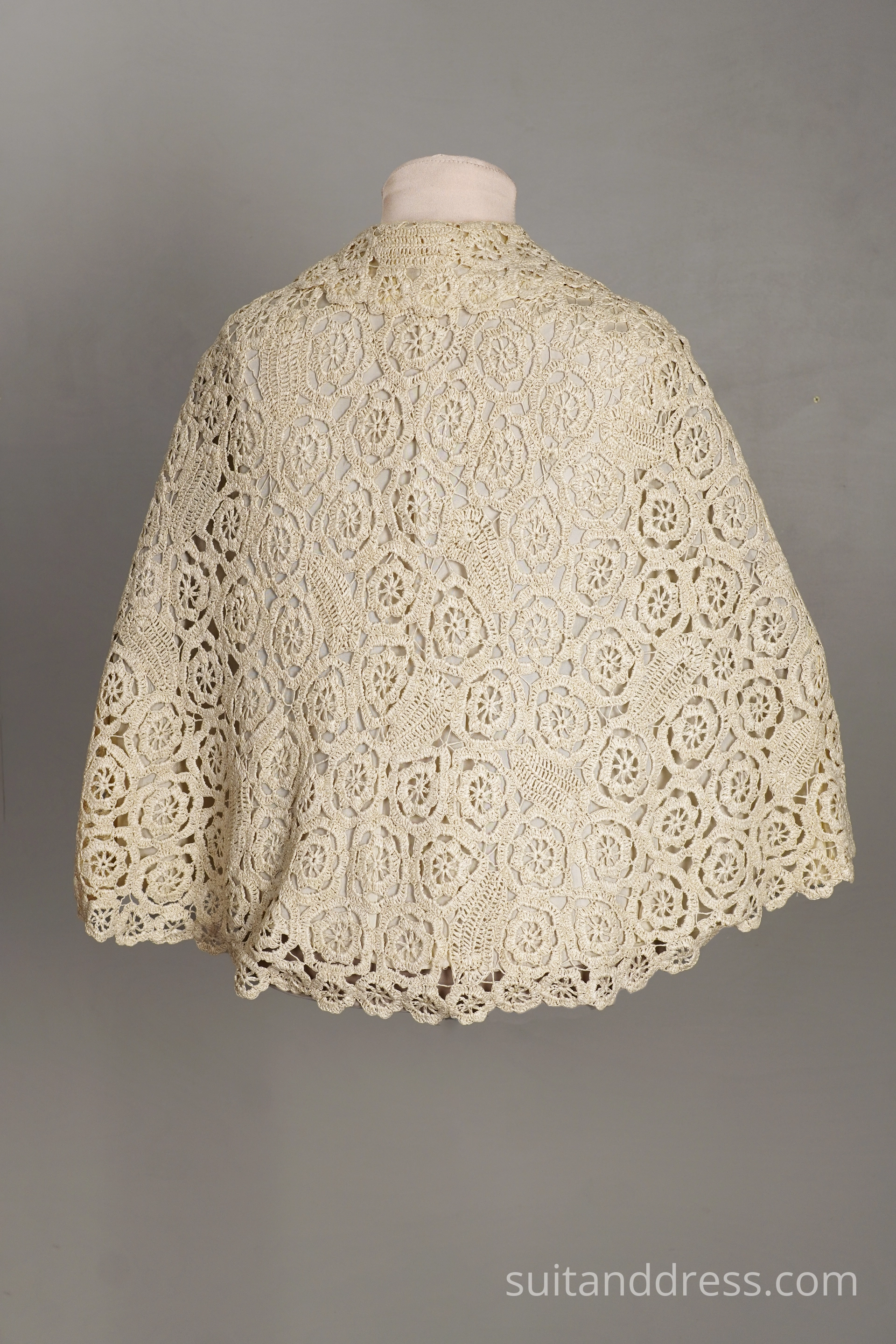 Edwardian style 1960s made crochet capelet 1900. fashion style costume rent